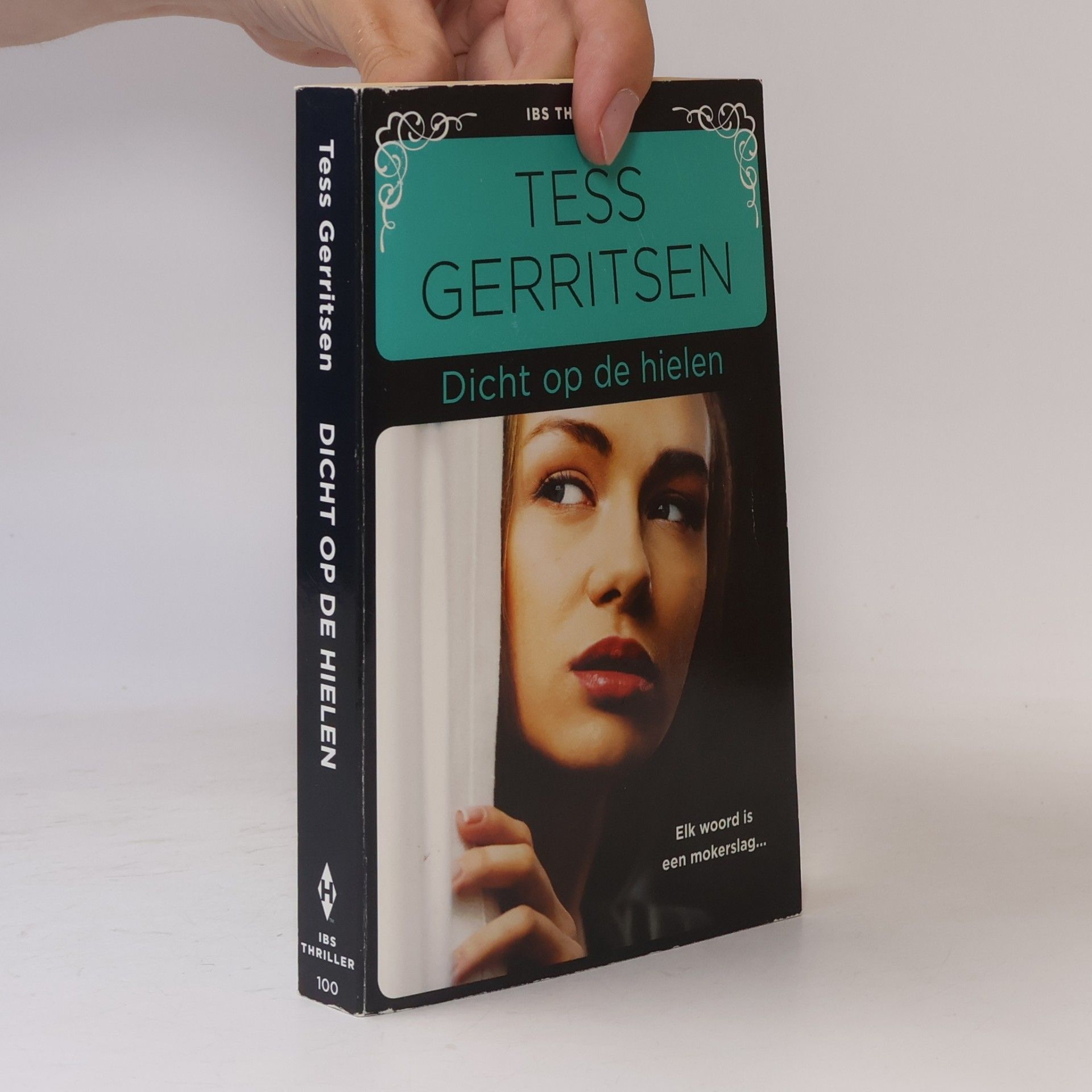 Tess Gerritsen Dicht op de hielen 100