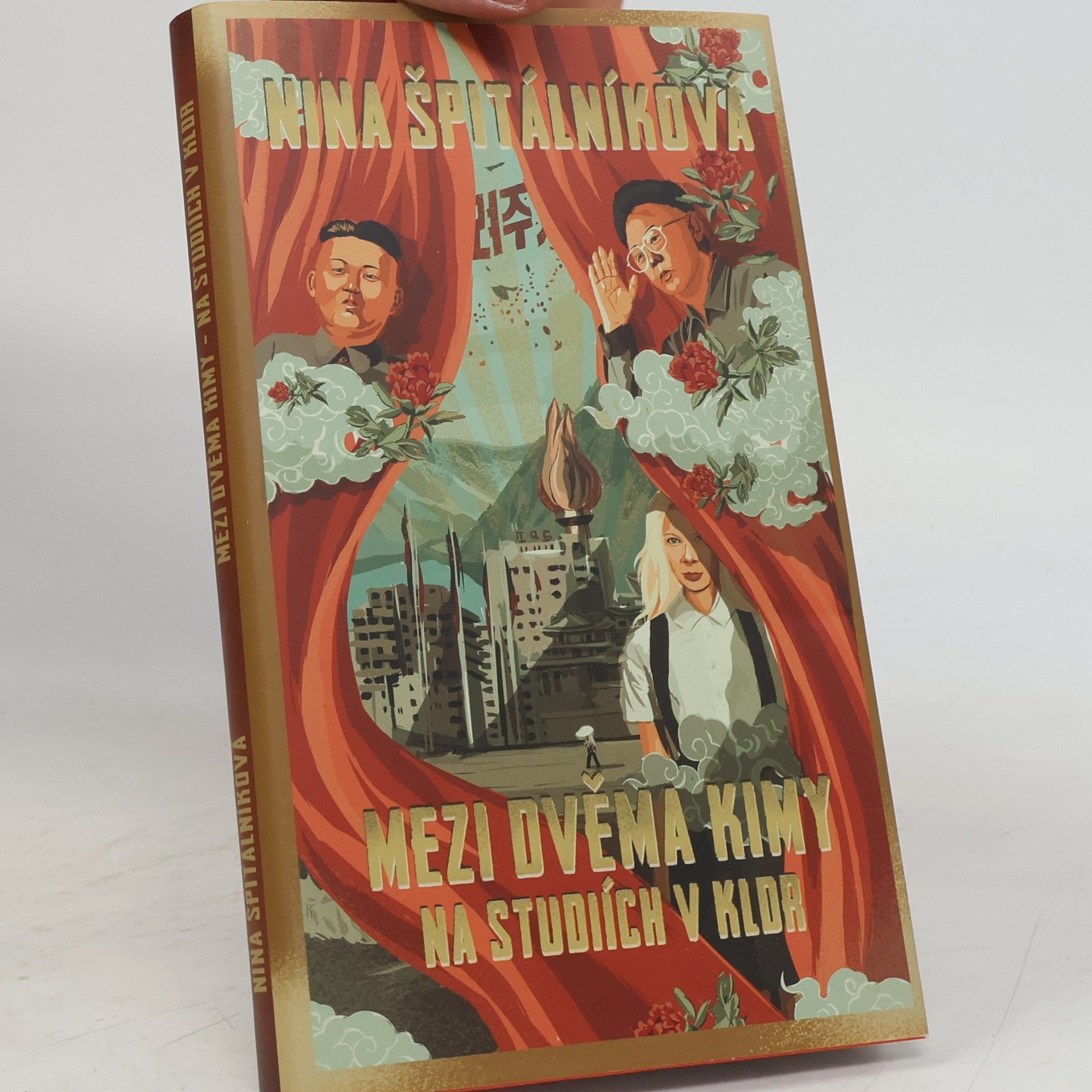 Nina Špitálníková Mezi dvěma Kimy. Na studiích v KLDR