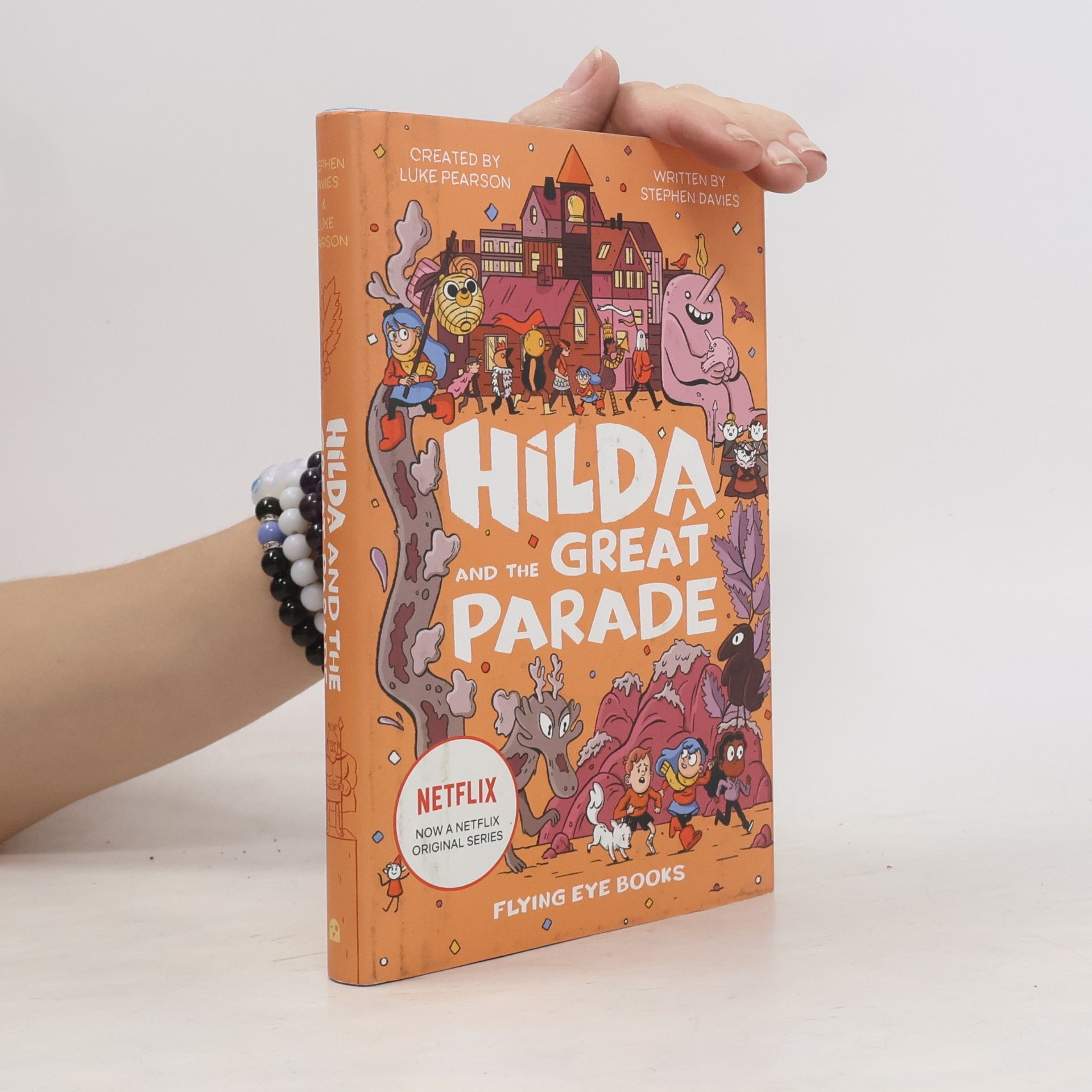 Stephen Davies Hilda and the Great Parade
