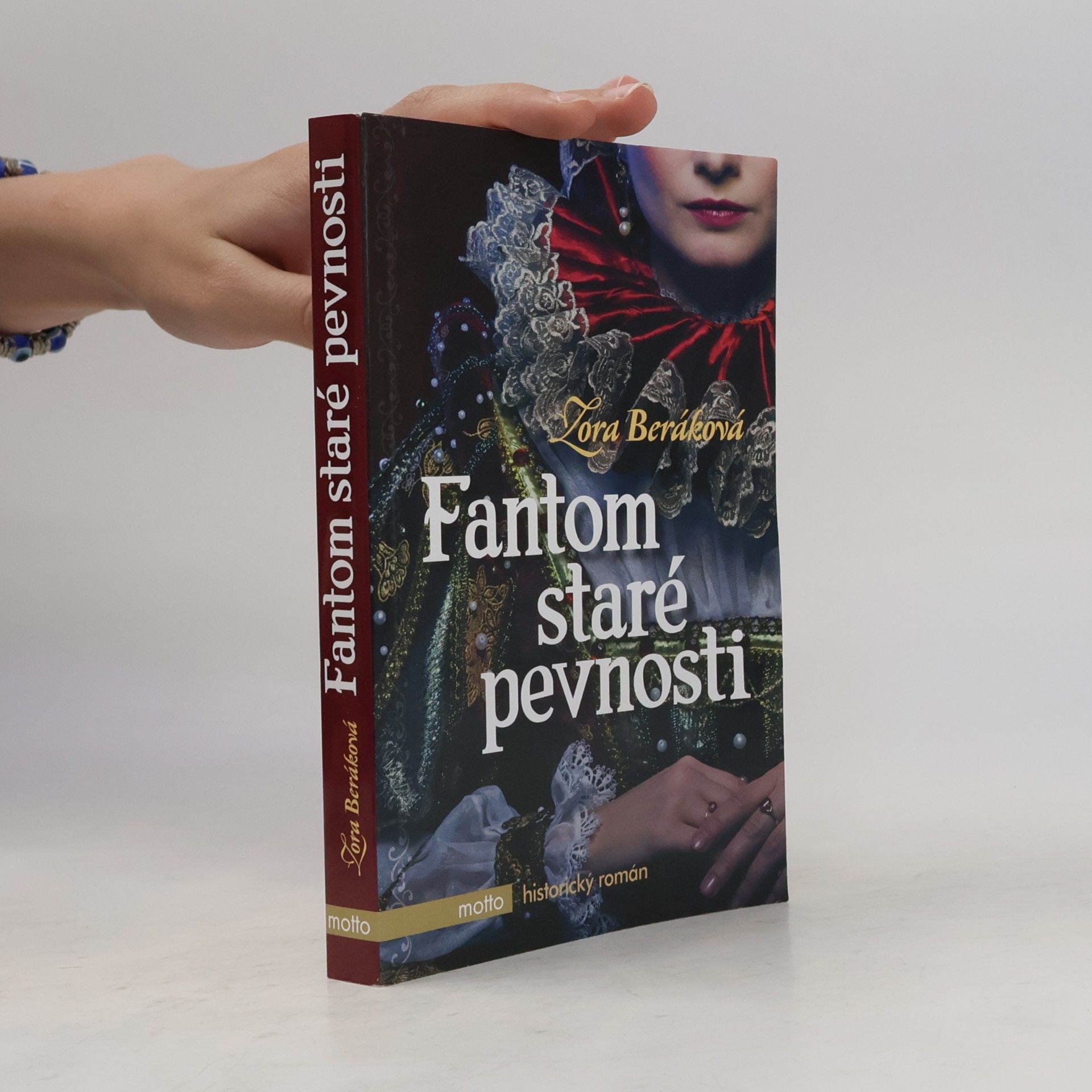 Zora Beráková Fantom staré pevnosti : dobrodružný historický román