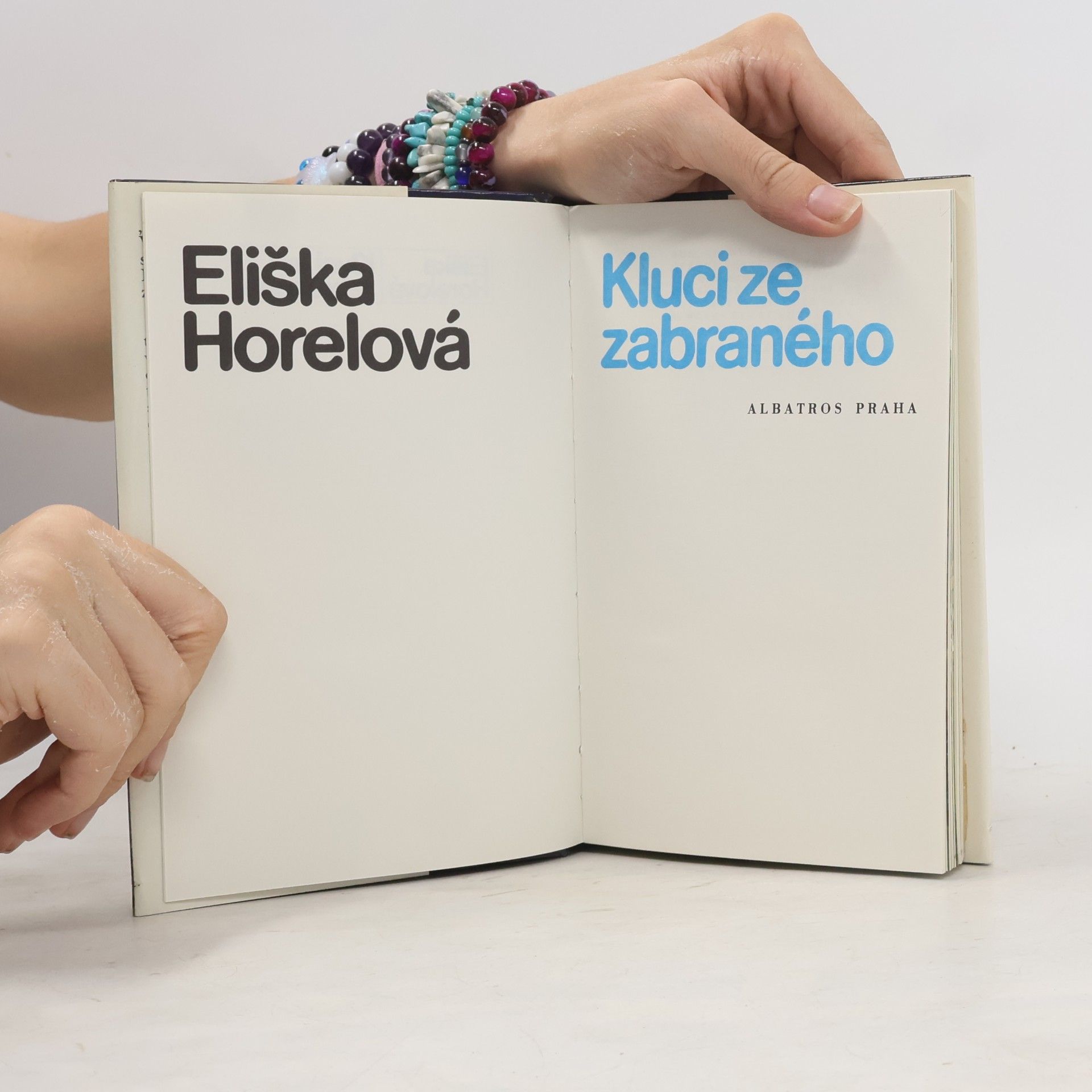 Horelová Eliška Kluci ze zabraného