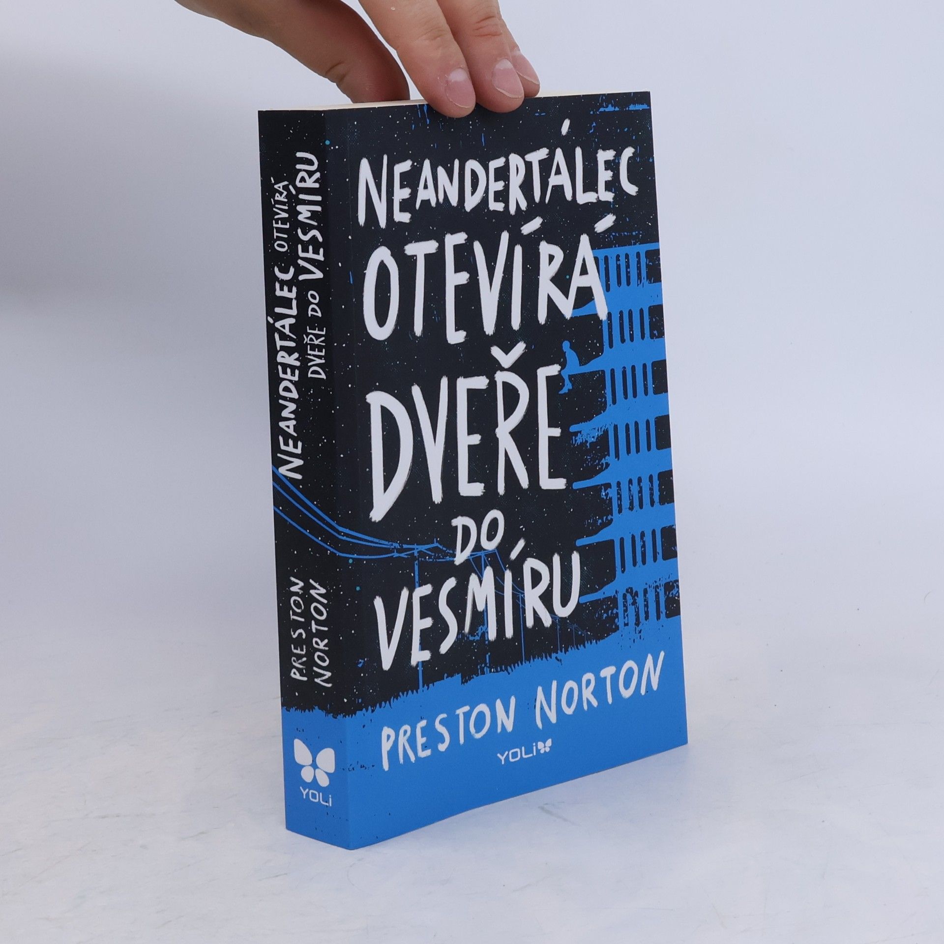 Preston Norton Neandertálec otevírá dveře do vesmíru