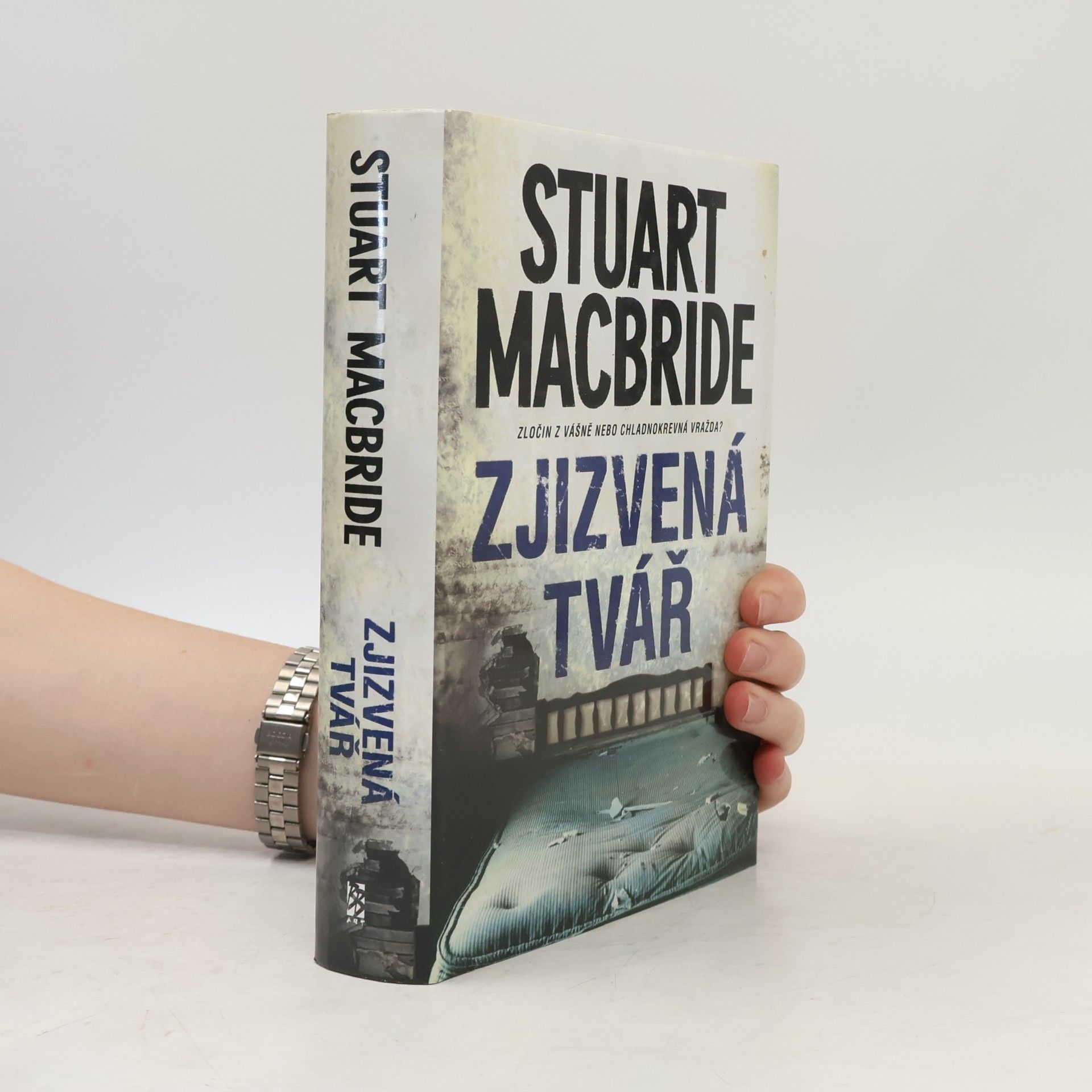 Stuart MacBride Zjizvená tvář