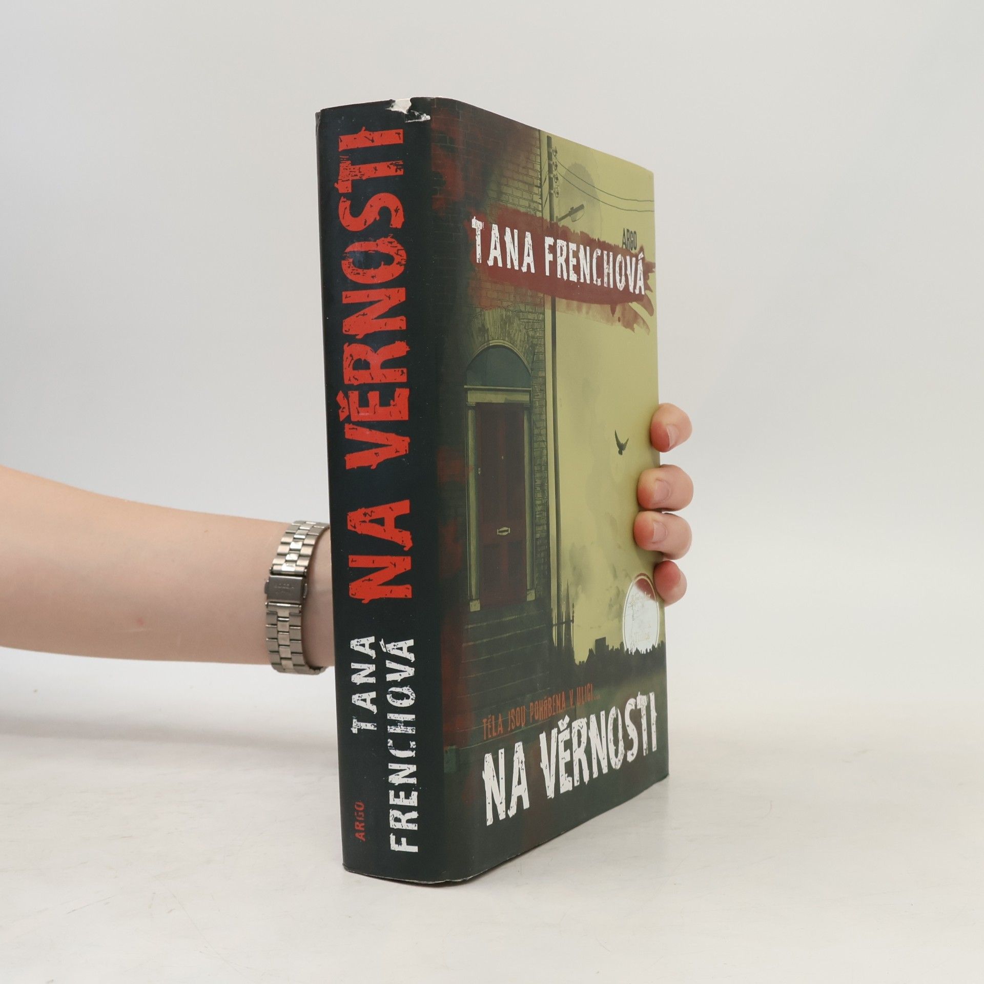 Tana Frenchová Na Věrnosti