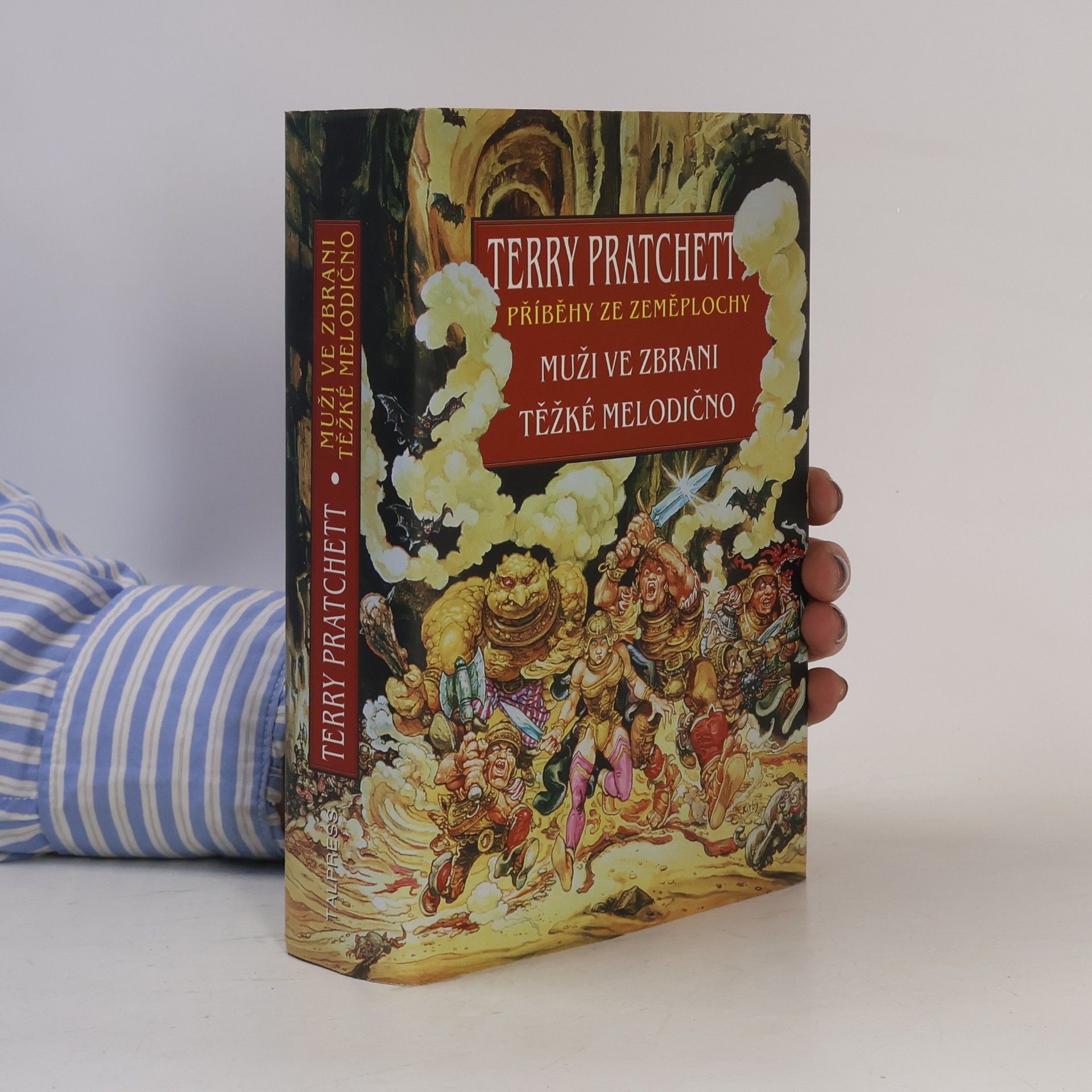 Terry Pratchett Muži ve zbrani / Těžké melodično