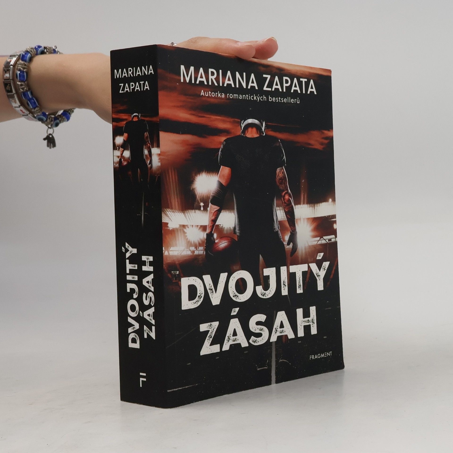 Mariana Zapata Dvojitý zásah