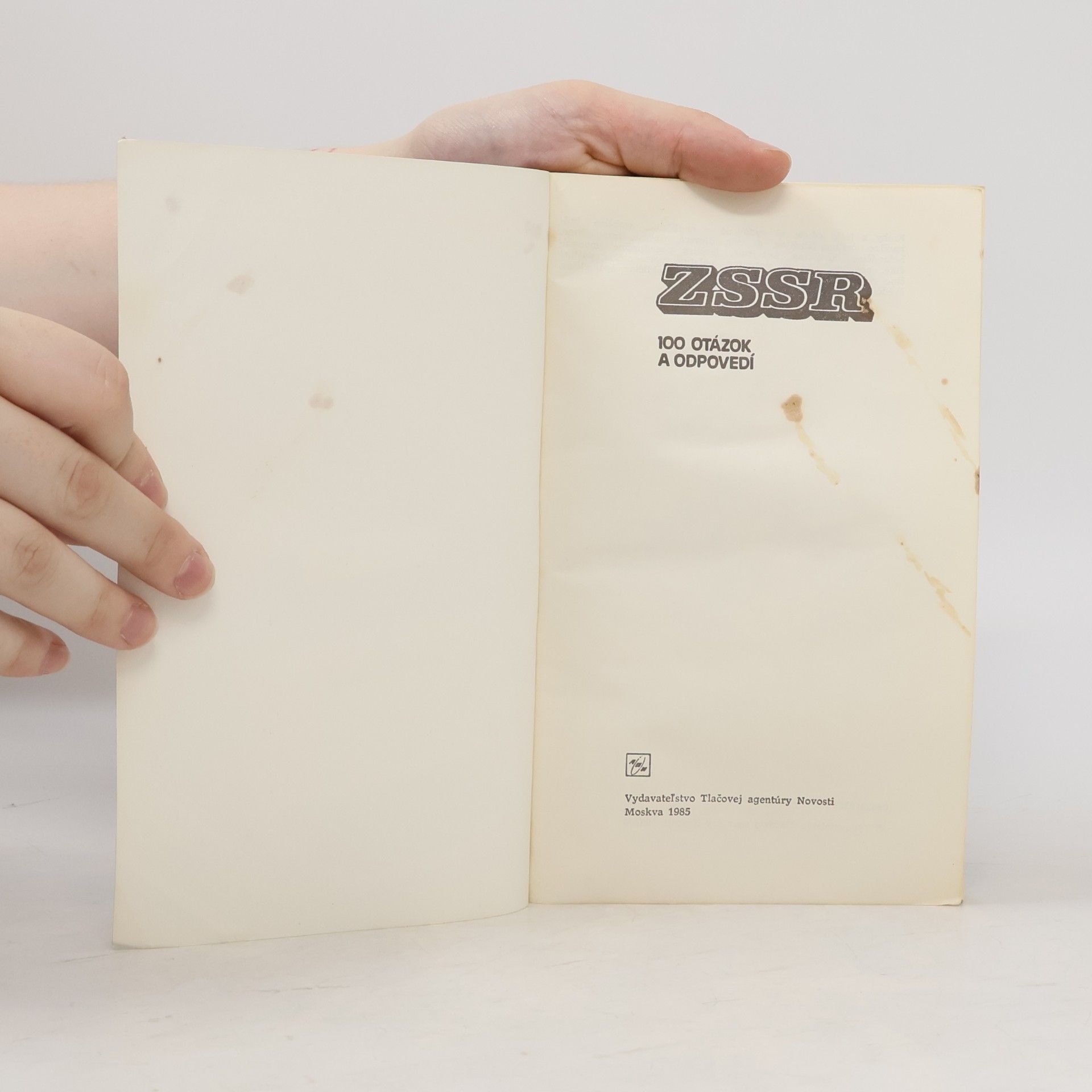 Autores varios ZSSR - 100 otázok a odpovedí