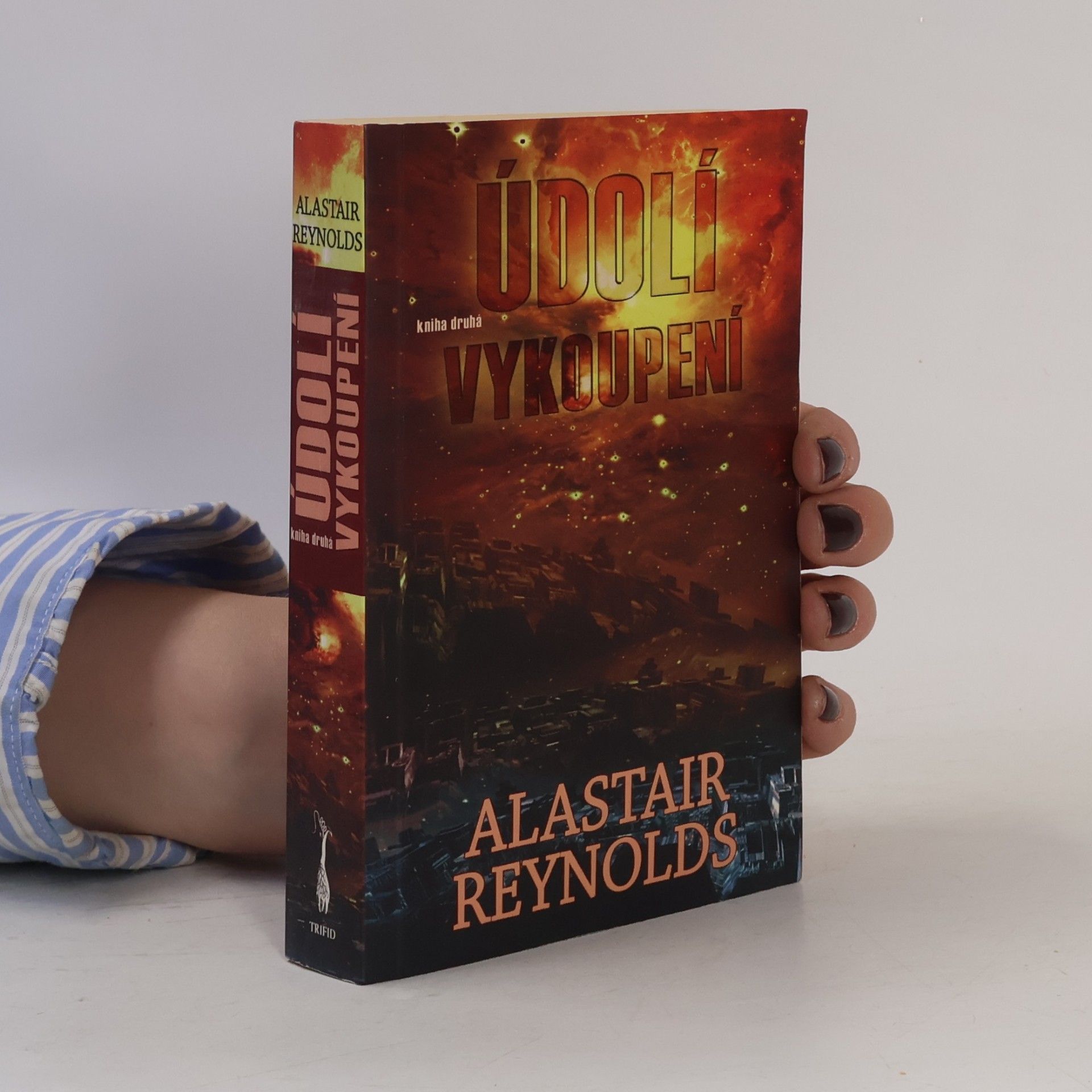 Alastair Reynolds Údolí vykoupení. Kniha druhá