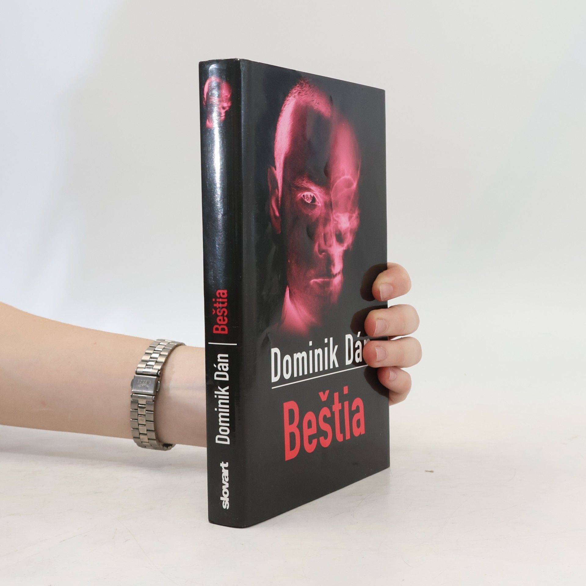 Dominik Dán Beštia