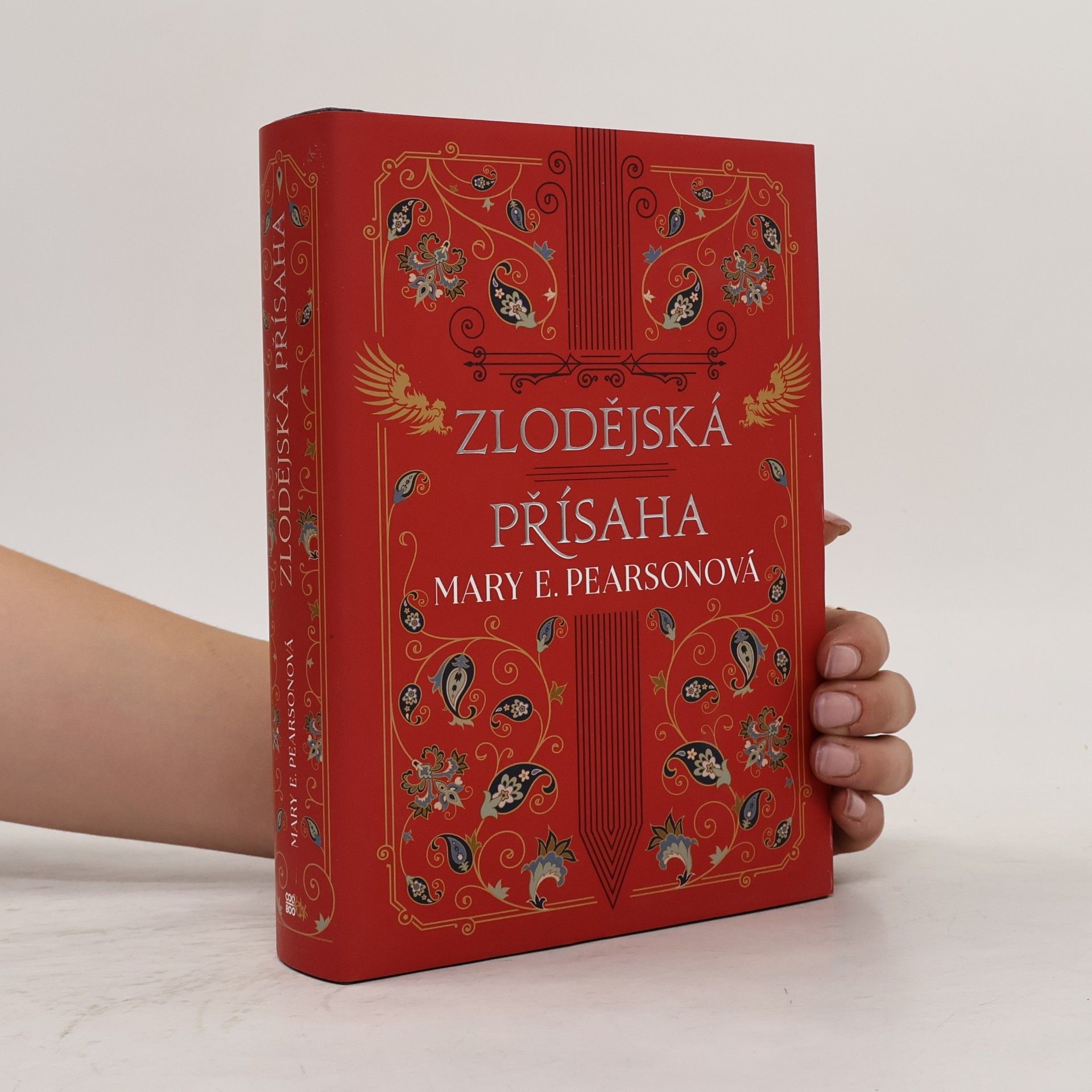 Mary E. Pearson Zlodějská přísaha