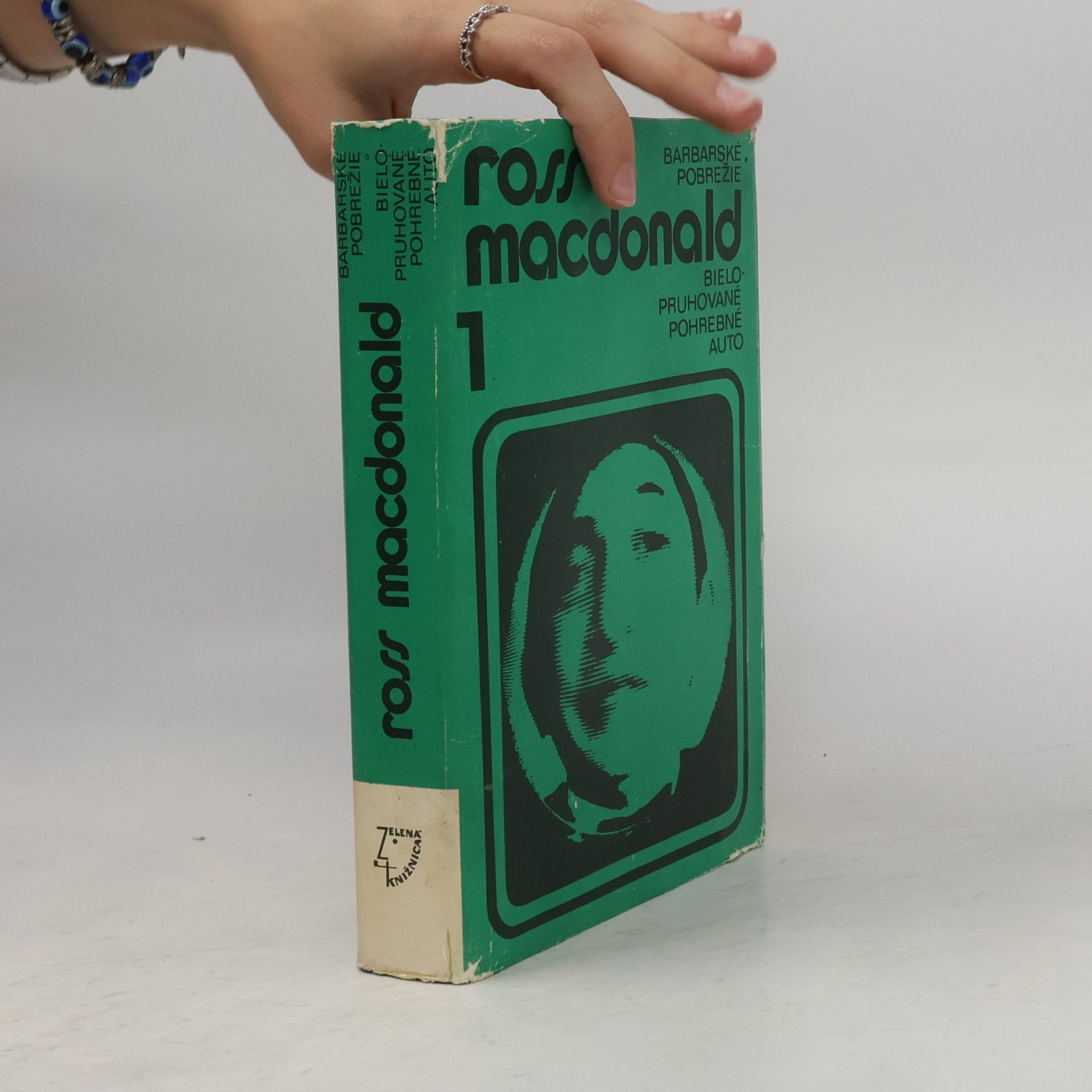 Ross Macdonald Lew Archer 1. Barbarské pobrežie. Bielopruhované pohrebné auto