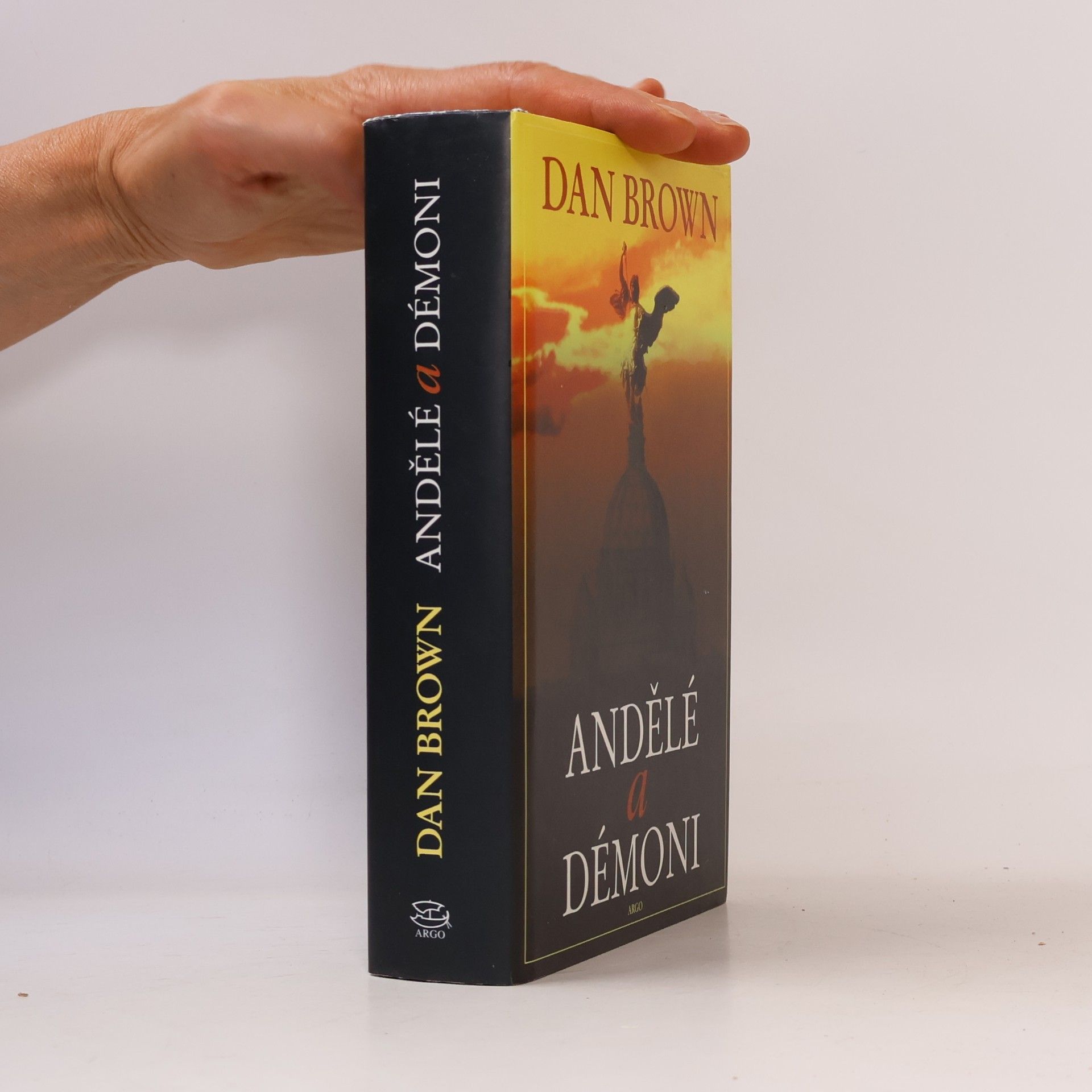 Dan Brown Andělé a démoni