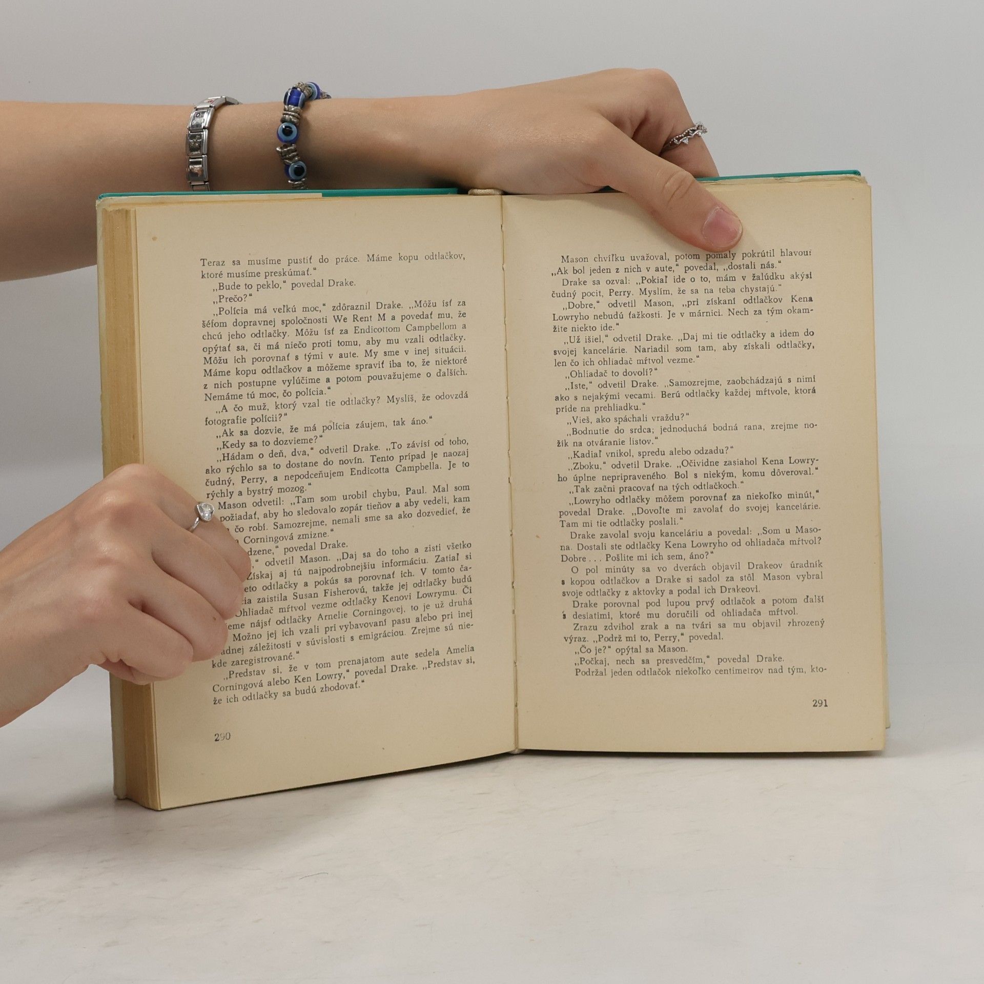 Erle Stanley Gardner Prípad ľadových rúk. Prípad nepravej starej slečny. Prípad nervózného spoluvinníka