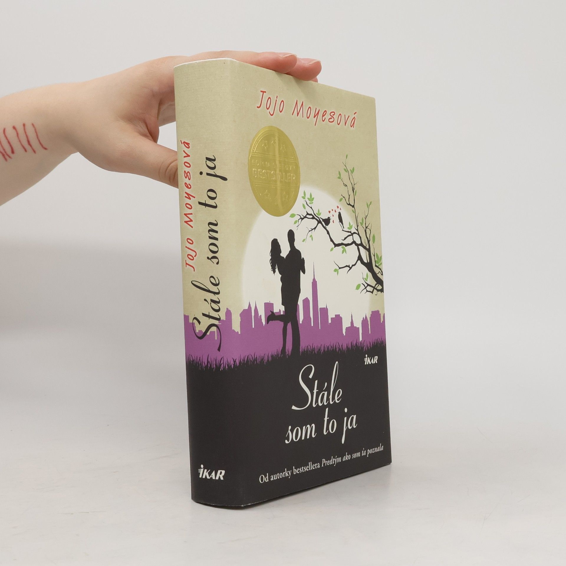Jojo Moyes Stále som to ja