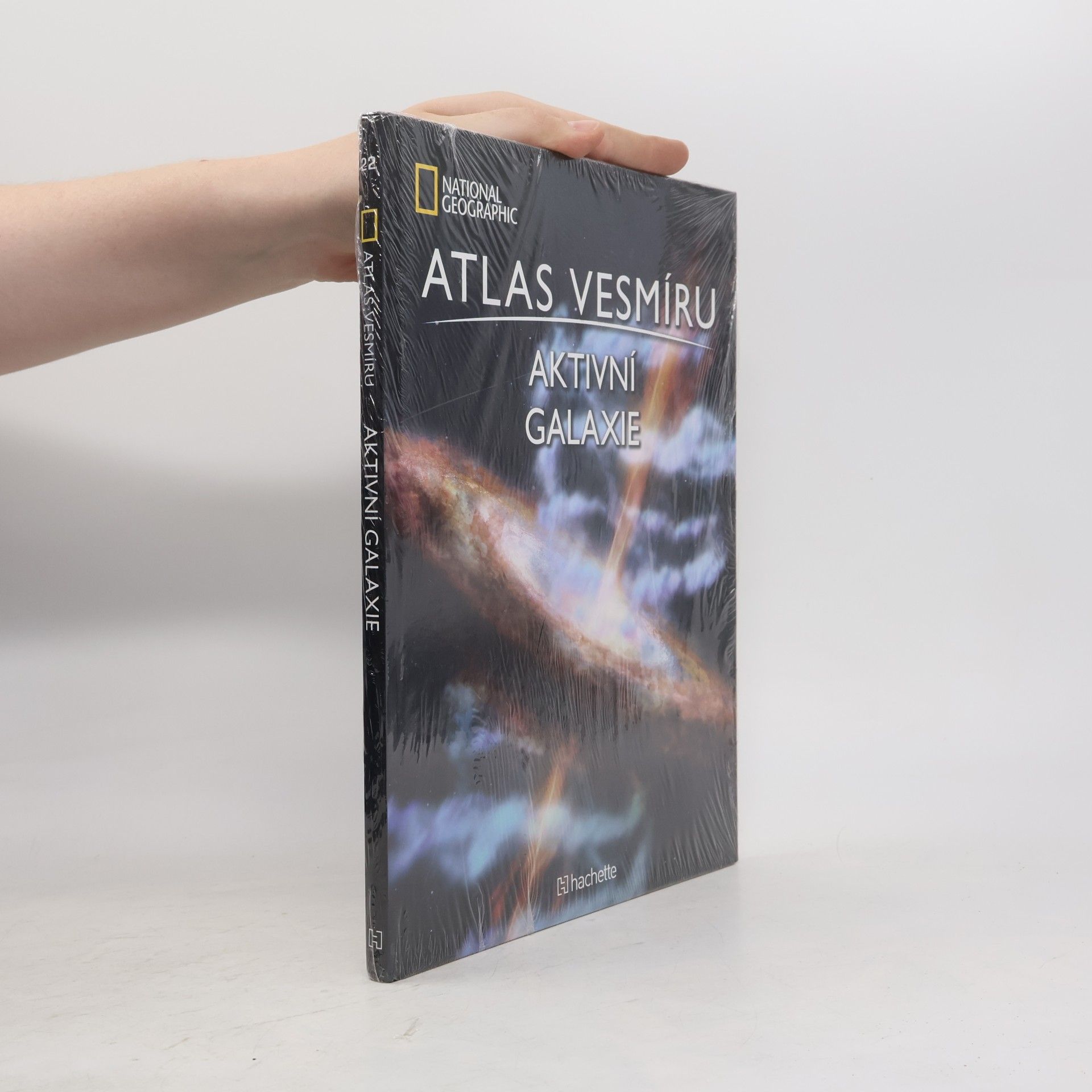 Various authors Atlas Vesmíru 22. Aktivní galaxie