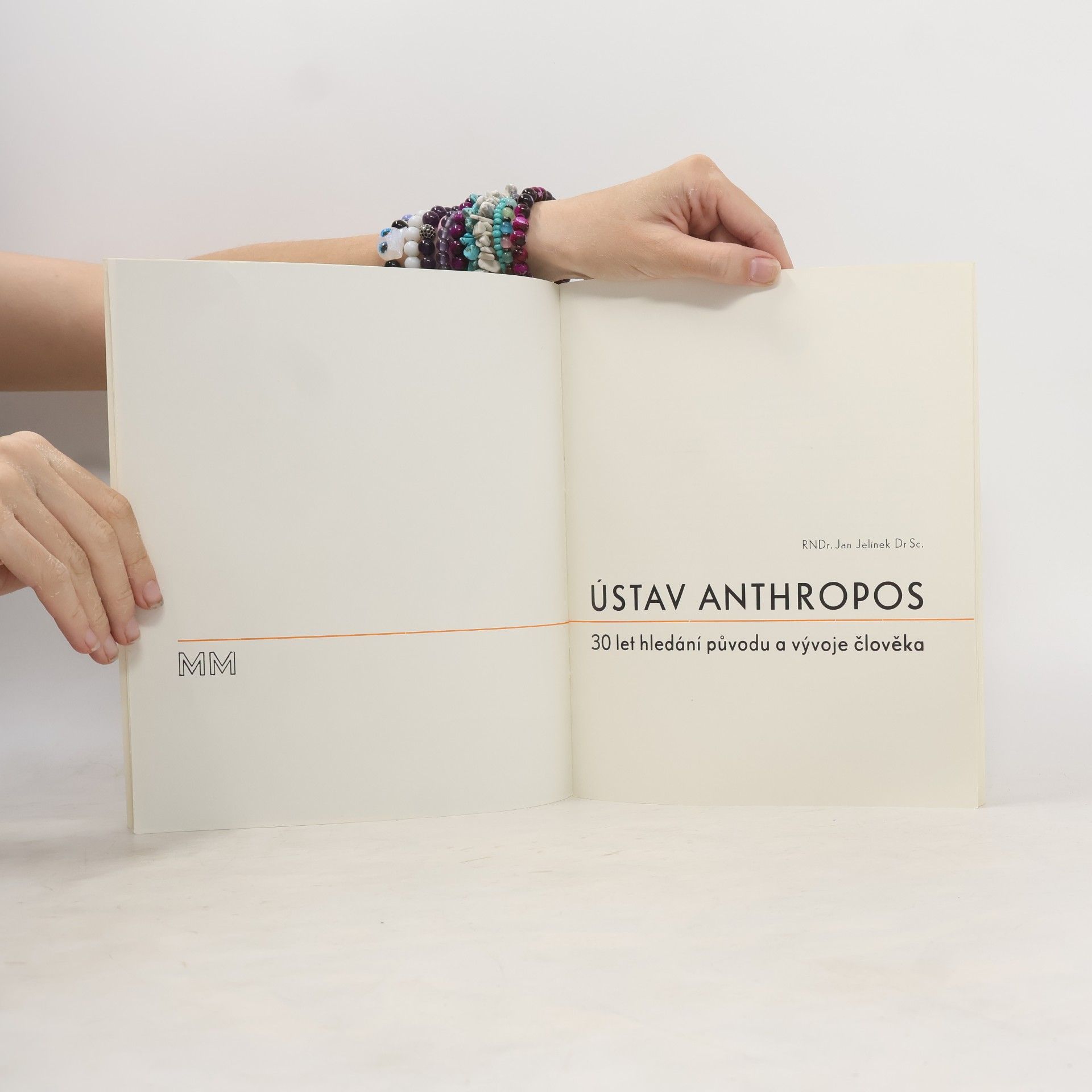 kolektiv 30 let ústavu anthropos