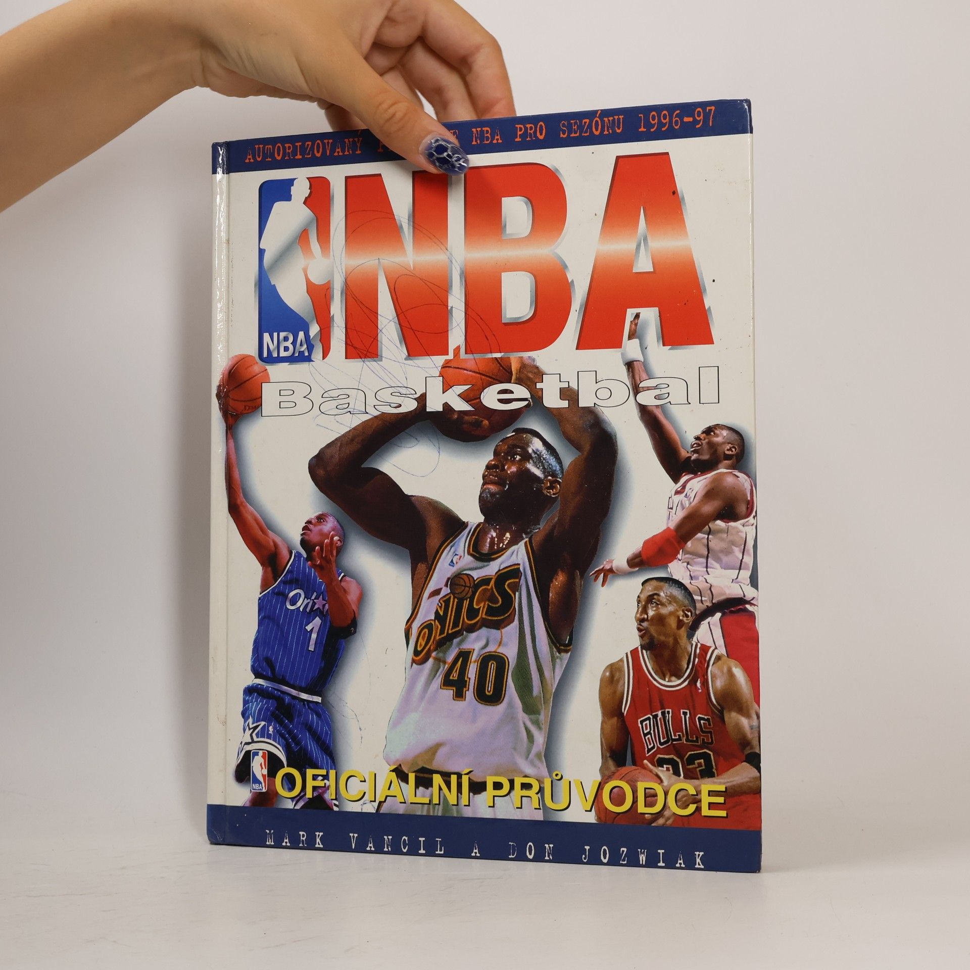 Mark Vancil NBA : basketbal: oficiální průvodce