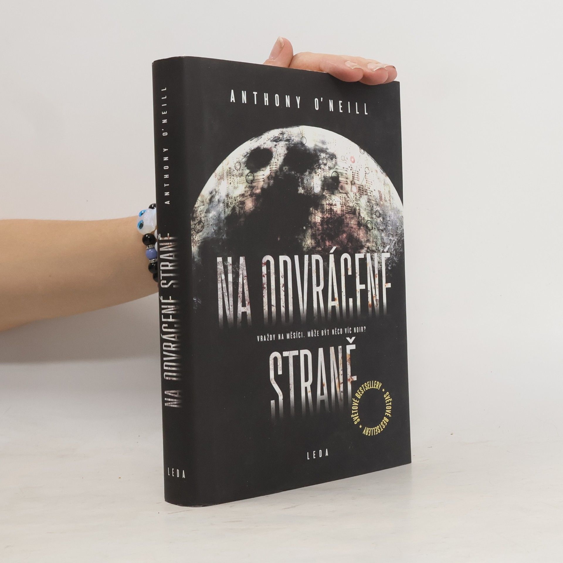 Anthony O. Neill Na odvrácené straně