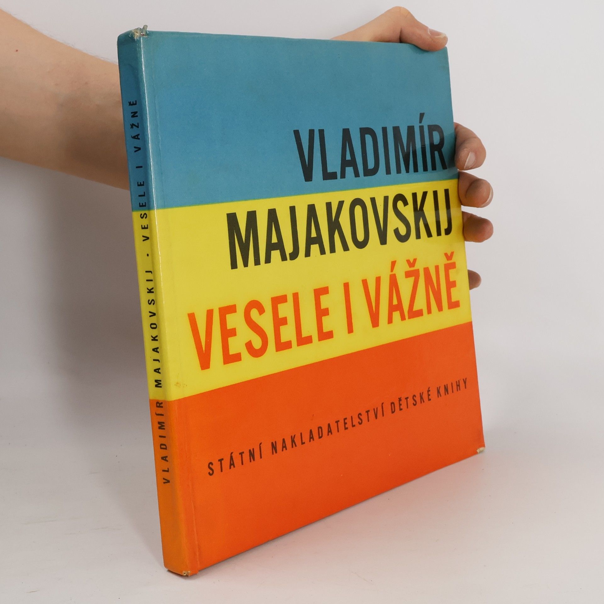 Vladimir Vladimirovič Majakovskij Vesele i vážně