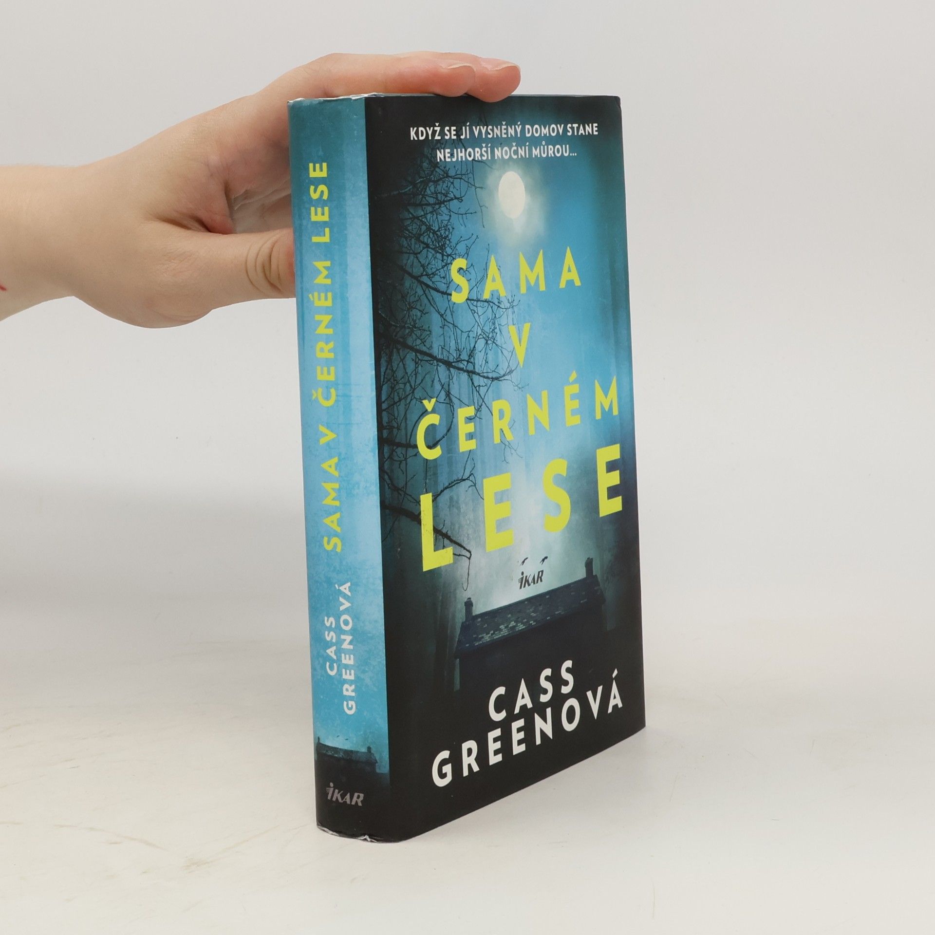 Cass Green Sama v černém lese