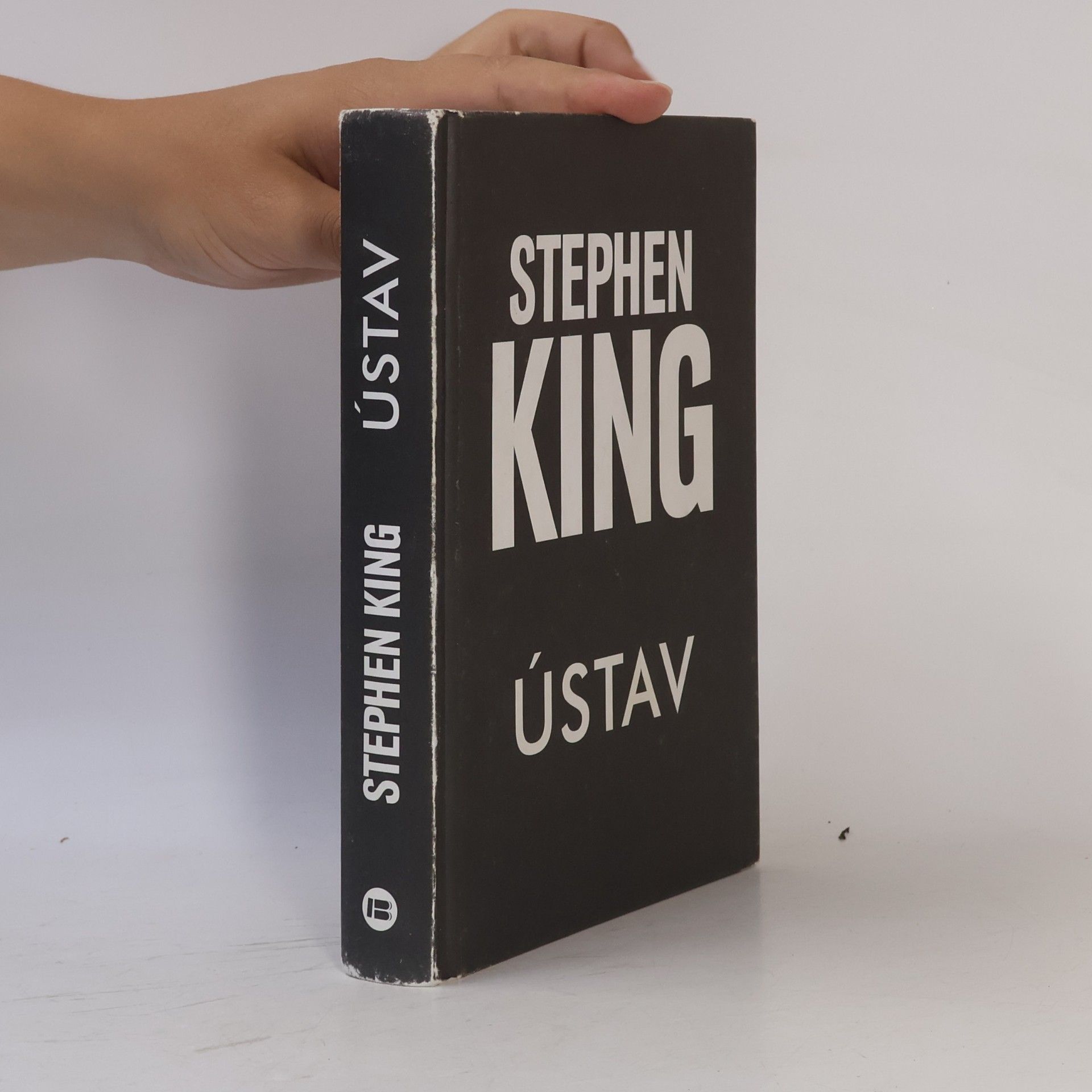 Stephen King Ústav