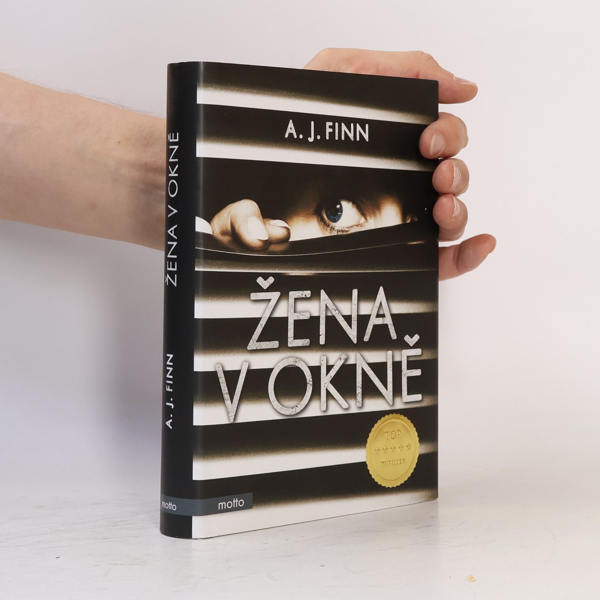 A. J. Finn Žena v okně