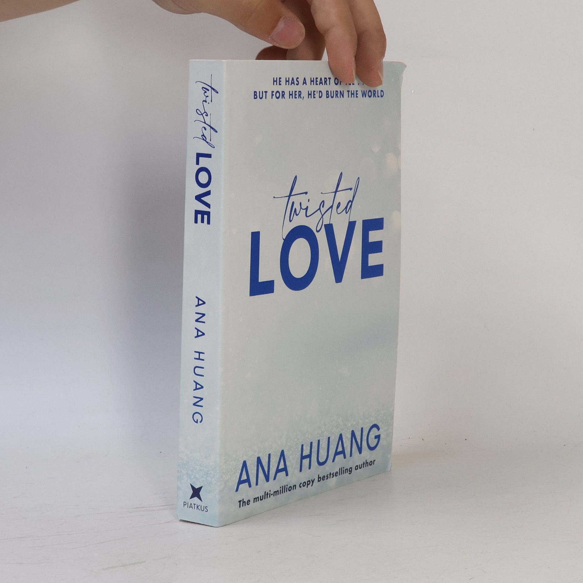 Ana Huang Twisted love. Twisted book one