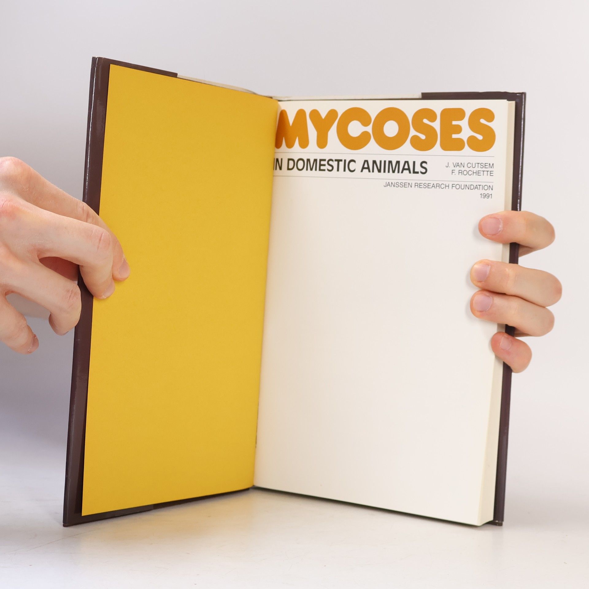 J. van Cutsem Mycoses in Domestic Animals