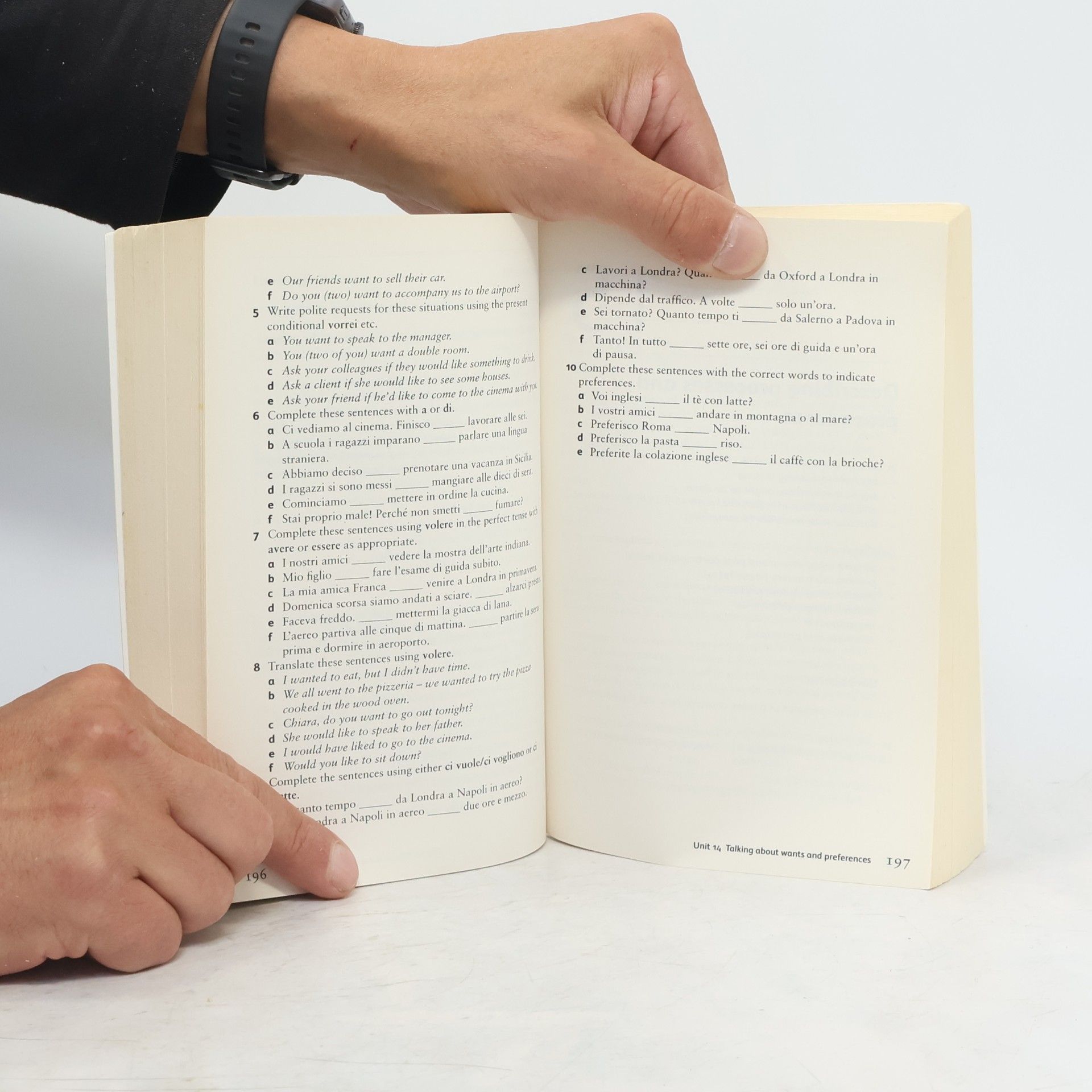 Anna Proudfoot Essential Italian grammar