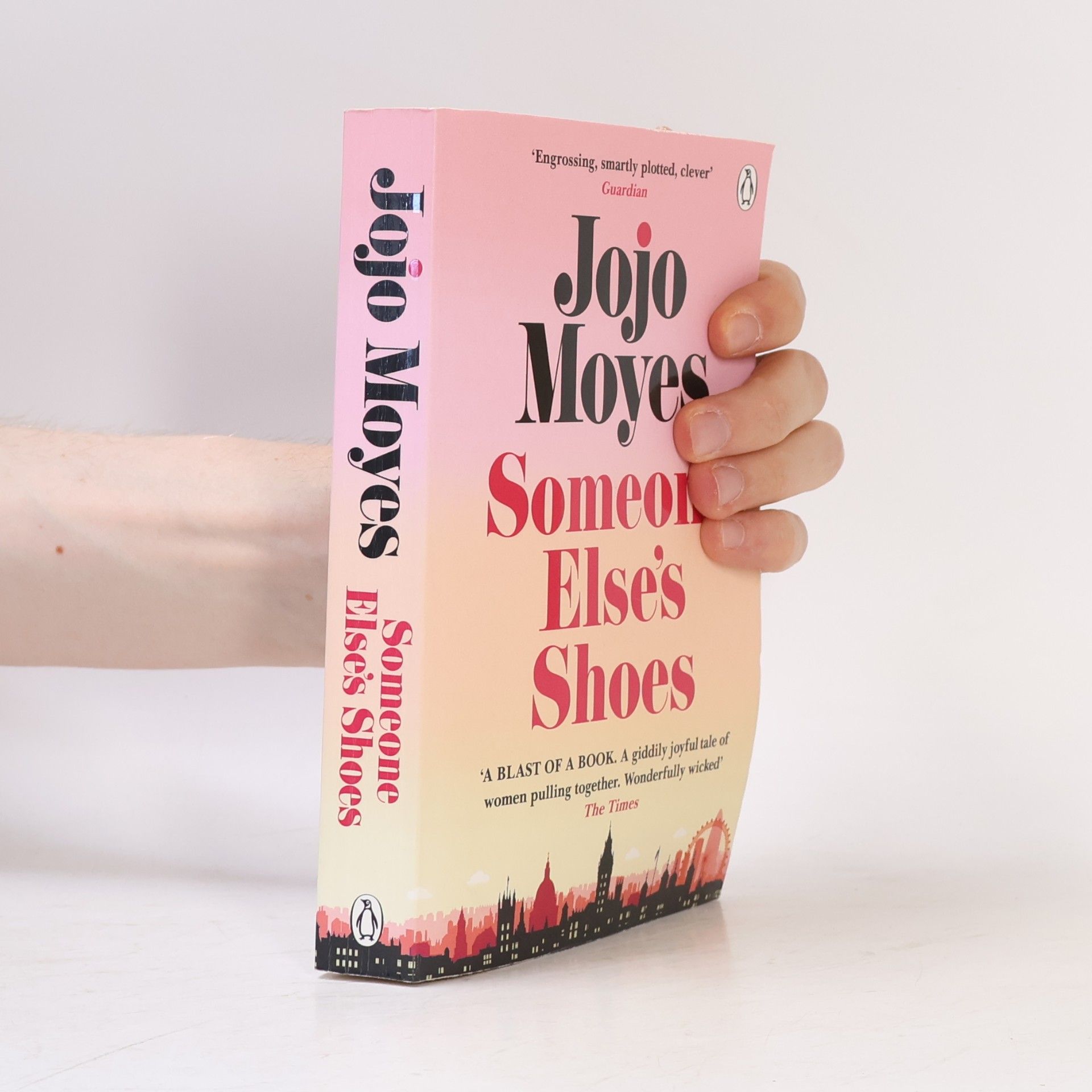 Jojo Moyes Someone Else's Shoes