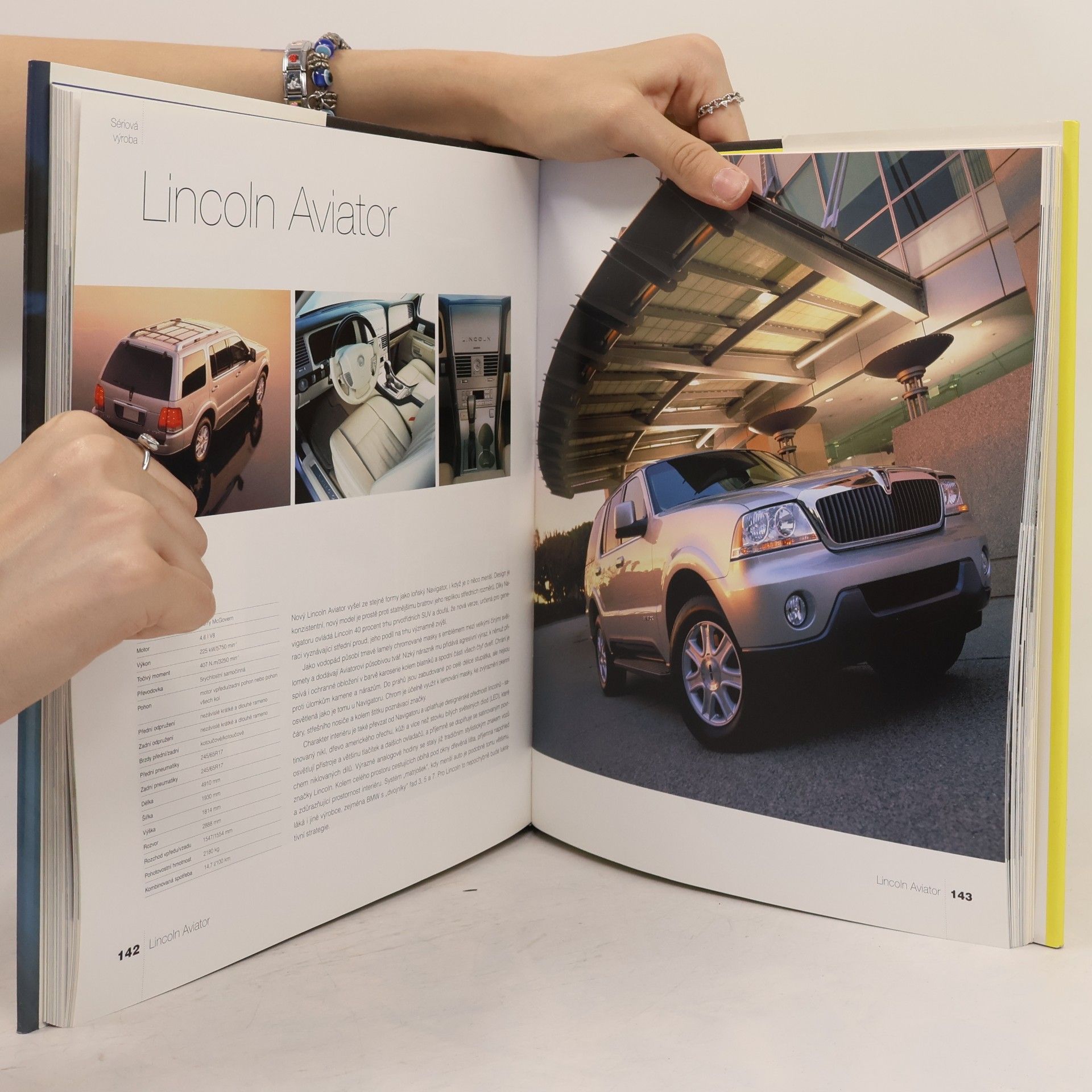 Stephen Newbury Auta: Design pro nové tisíciletí : poslední modely prestižních autosalonů. 2