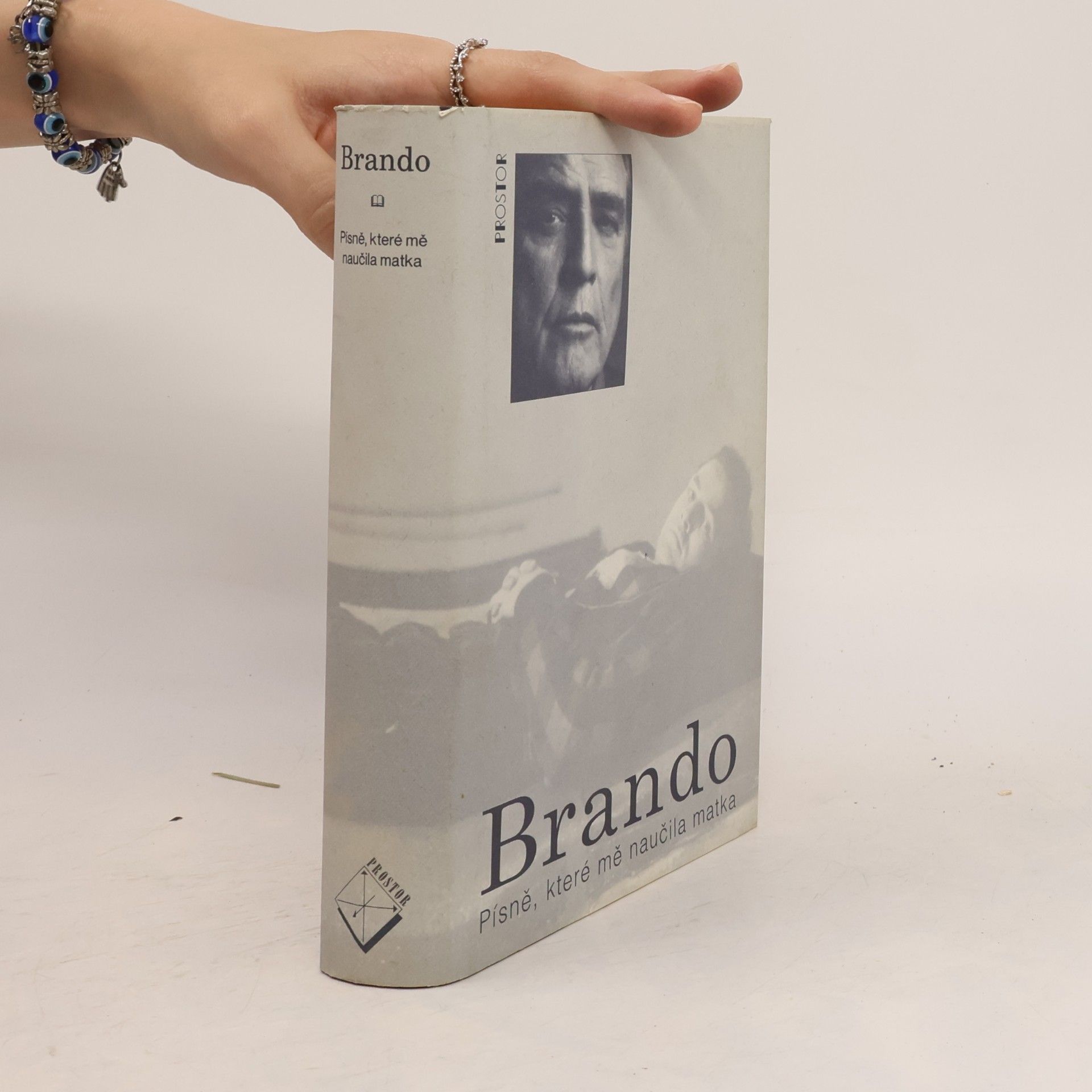 Marlon Brando Brando: písně, které mě naučila matka