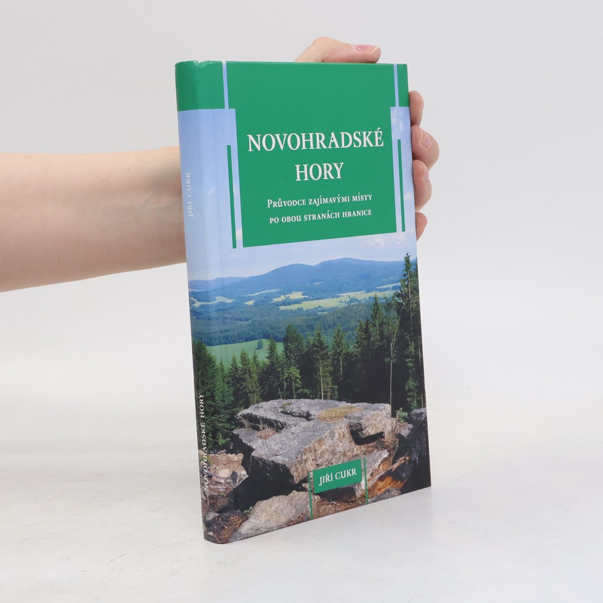 Novohradské hory: Průvodce zajímavými místy po obou stranách hranice