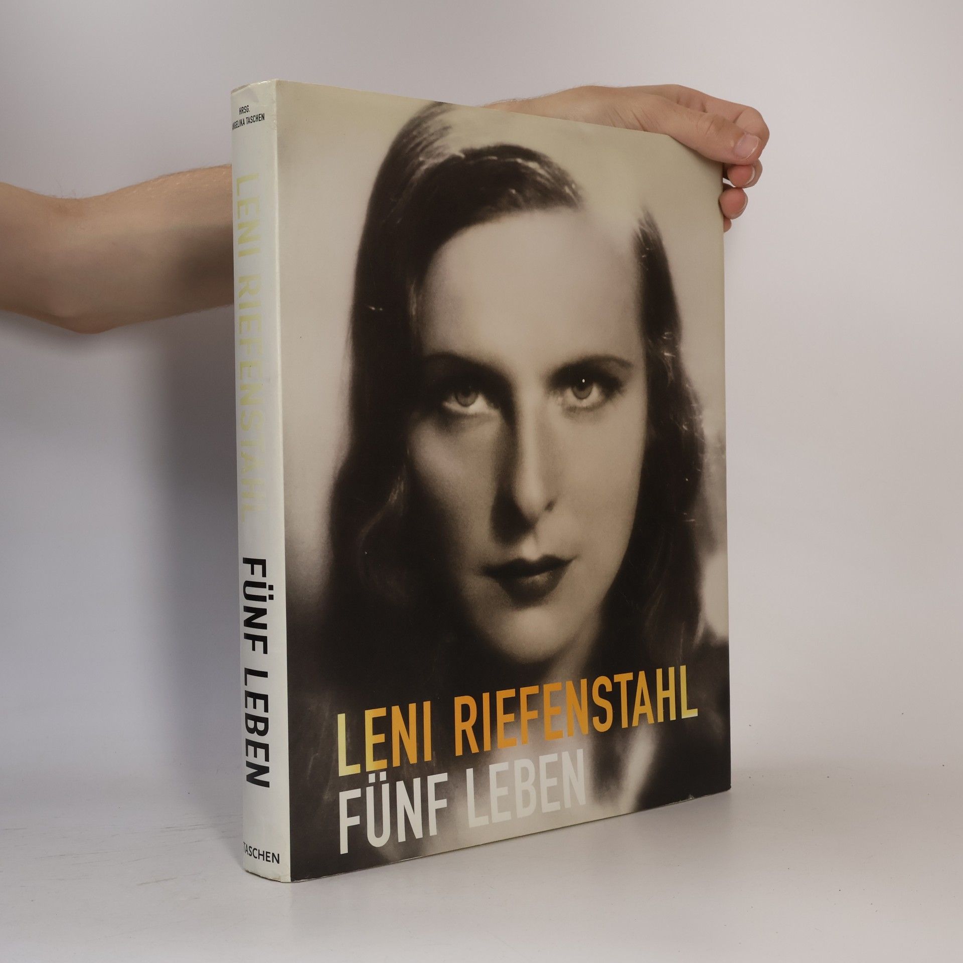 Leni Riefenstahl Fünf Leben. Five Lives. Cinque Vies. Engl.-Dtsch.-Französ. Hrsg. v. Angelika Taschen