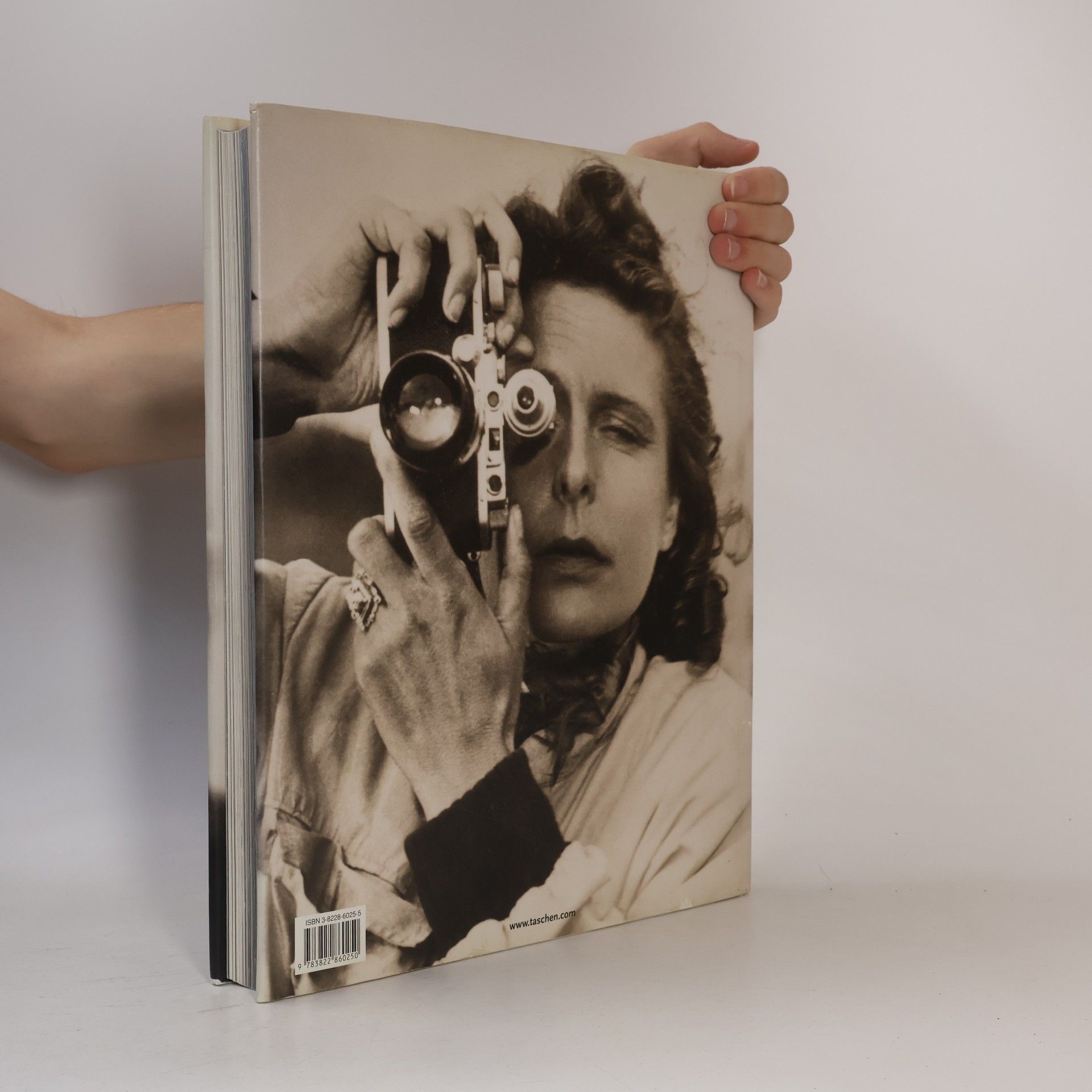Leni Riefenstahl Fünf Leben. Five Lives. Cinque Vies. Engl.-Dtsch.-Französ. Hrsg. v. Angelika Taschen
