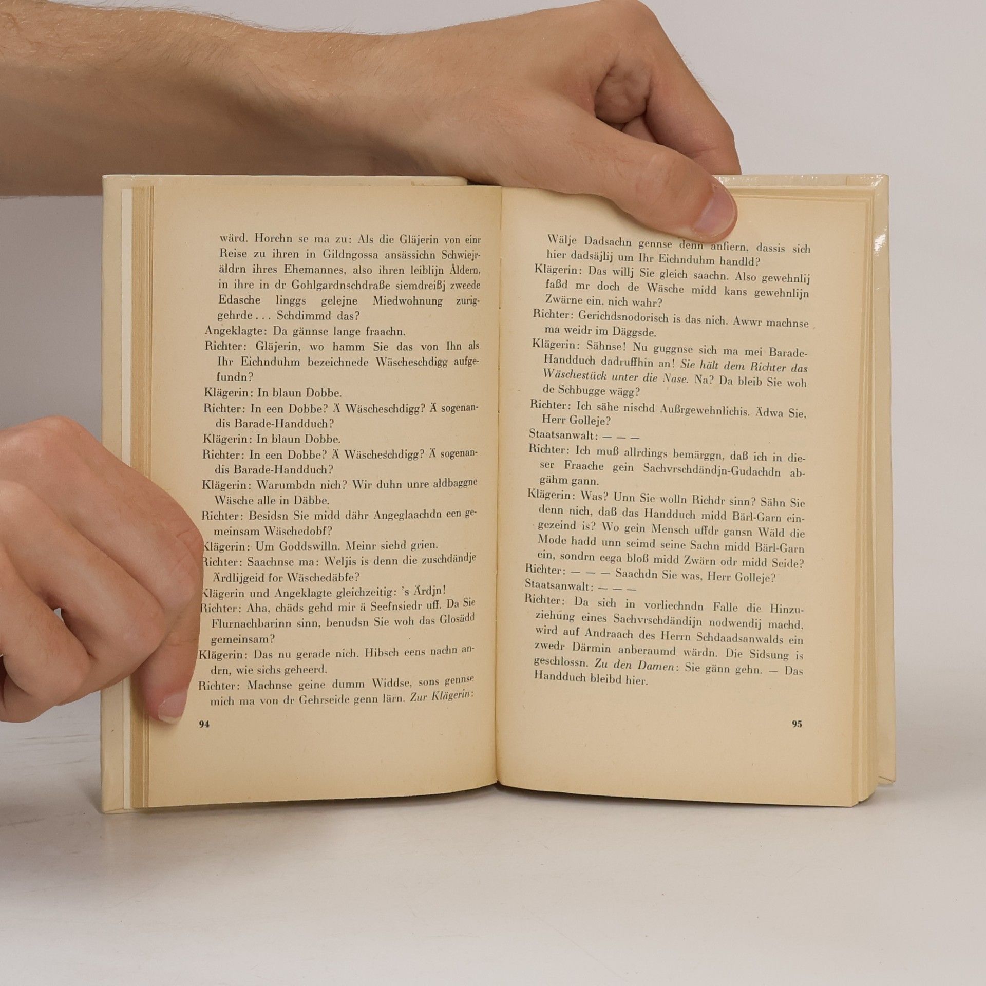 Slang Das amtliche Knie. Feuilletons, Humoresken, Gedichte
