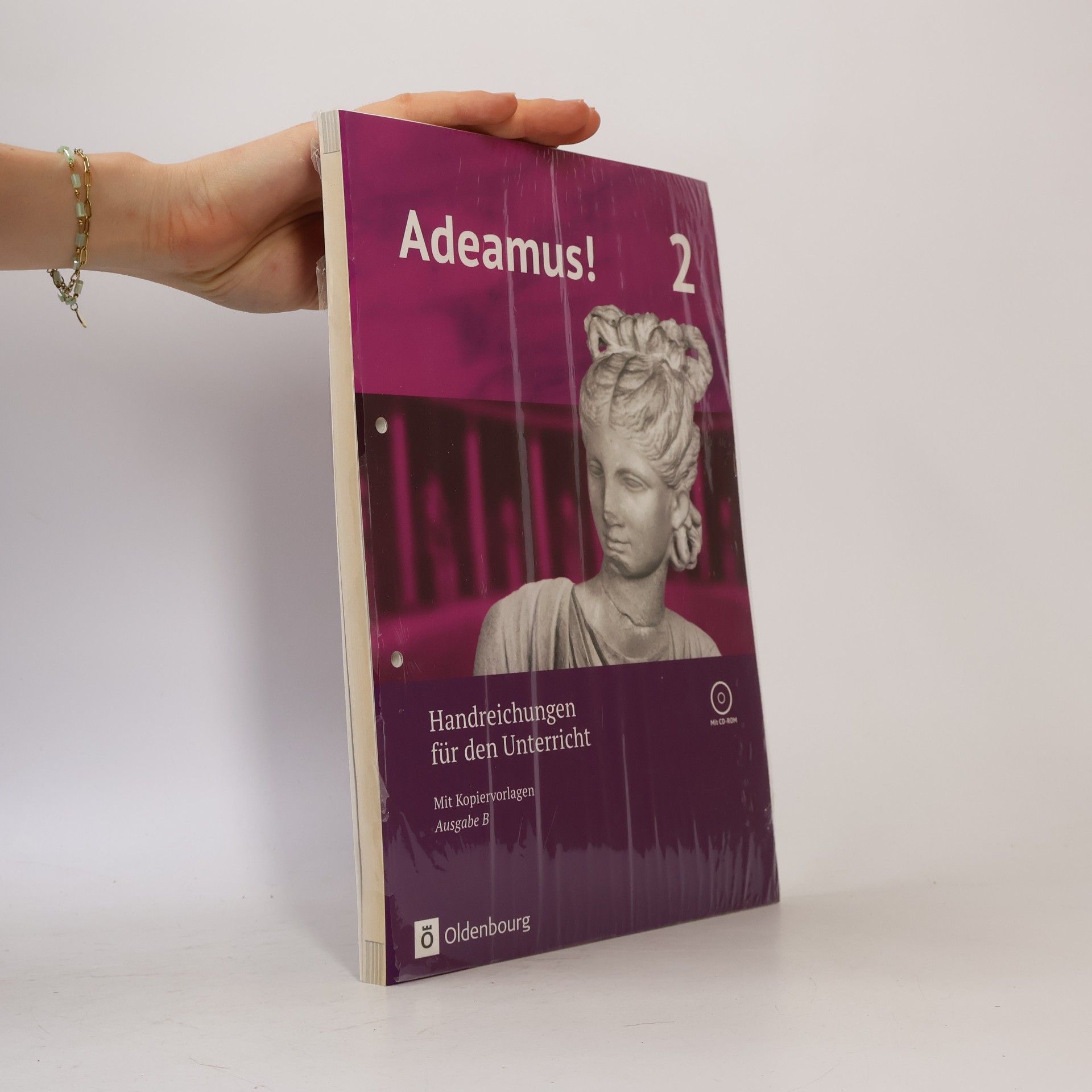 Adeamus!