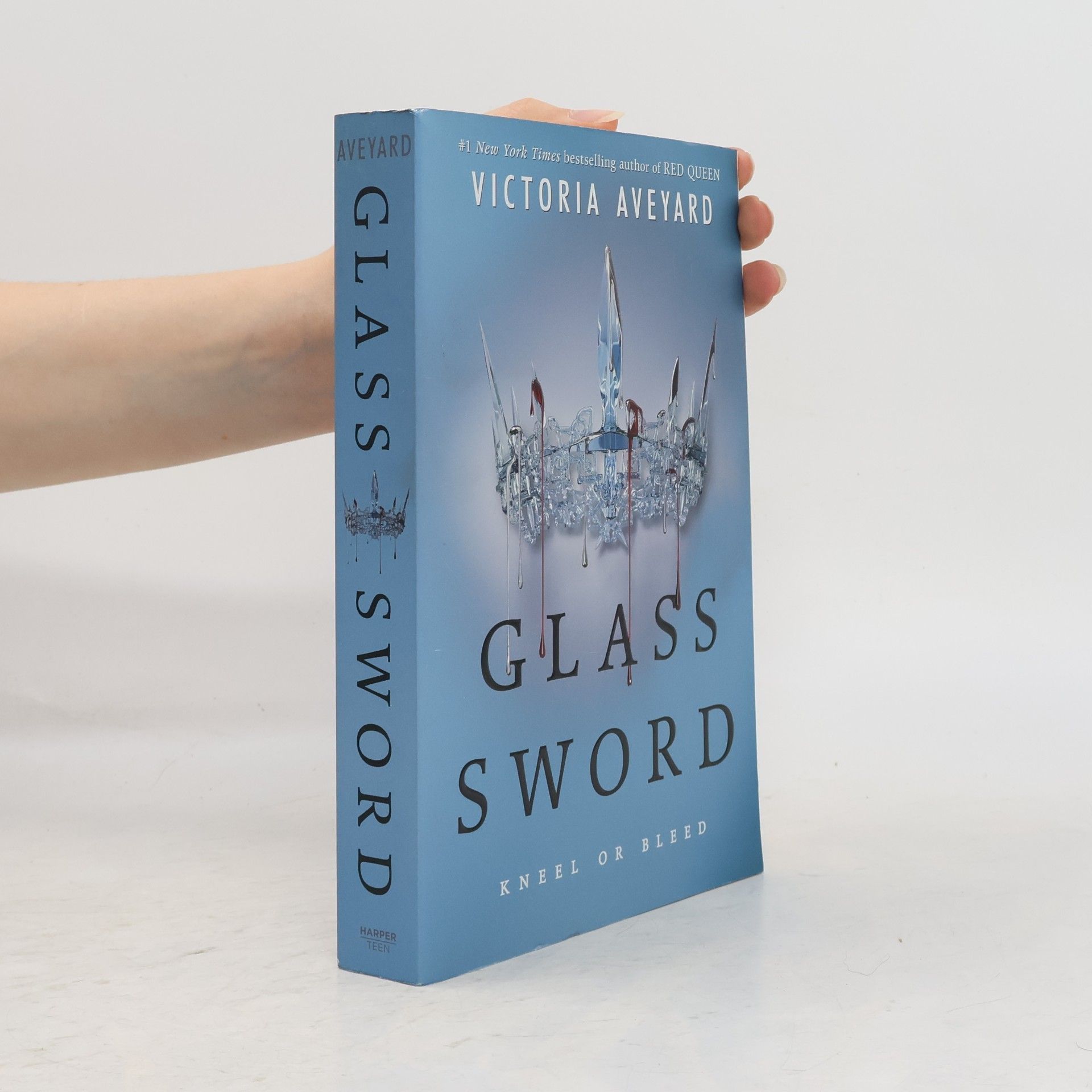 Victoria Aveyard Glass Sword