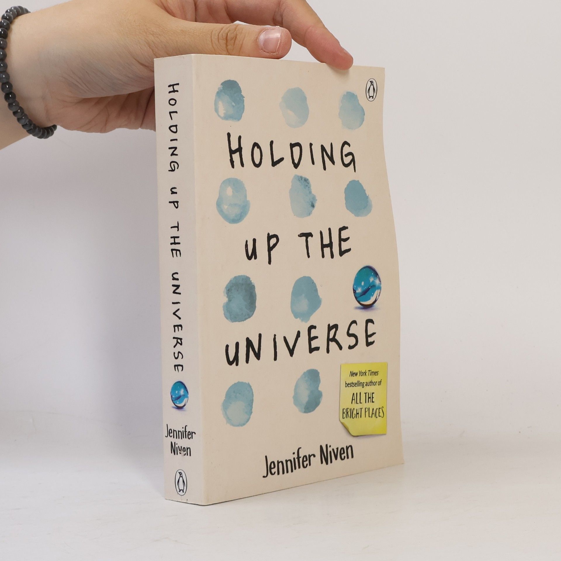 Jennifer Niven Holding Up the Universe