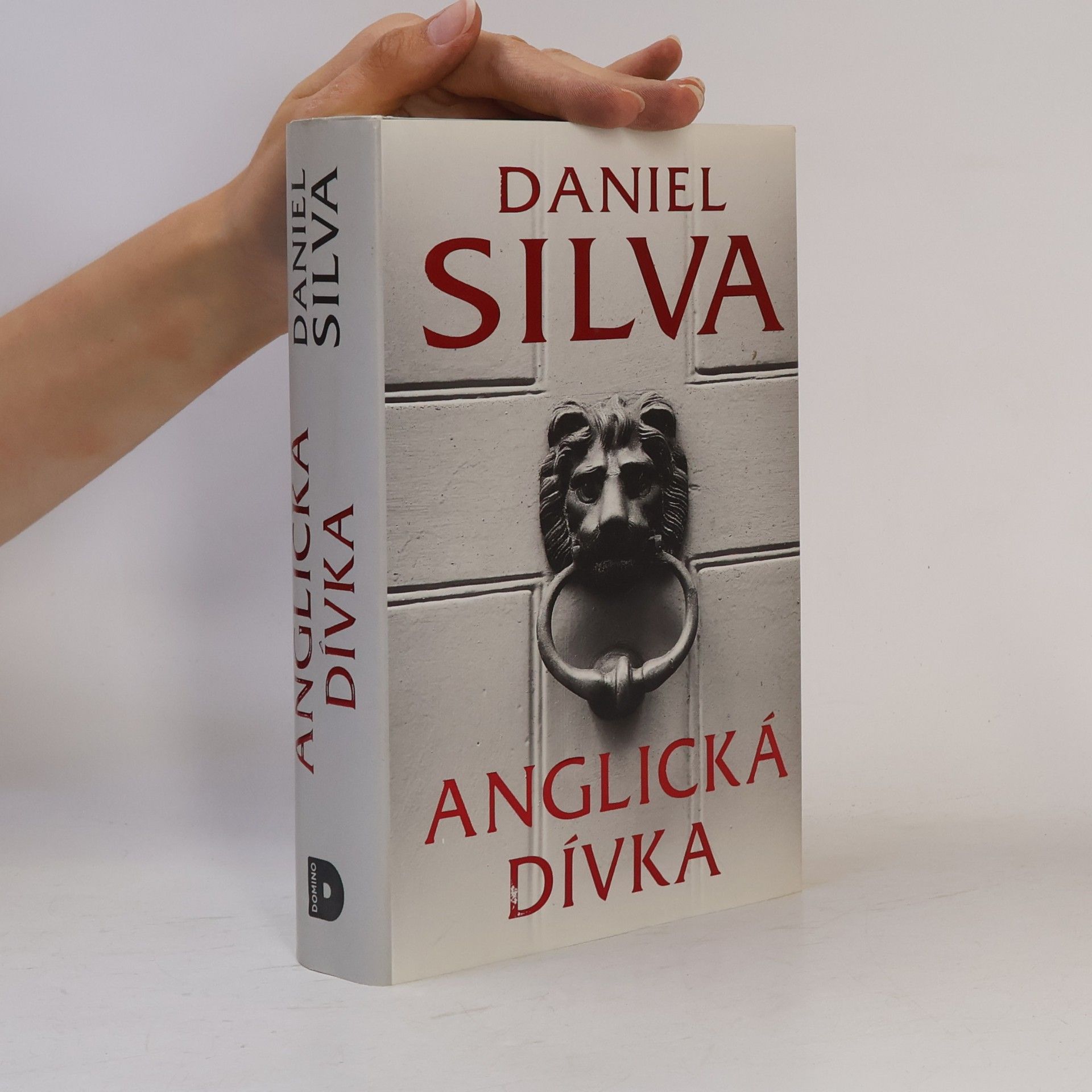 Daniel Silva Anglická dívka