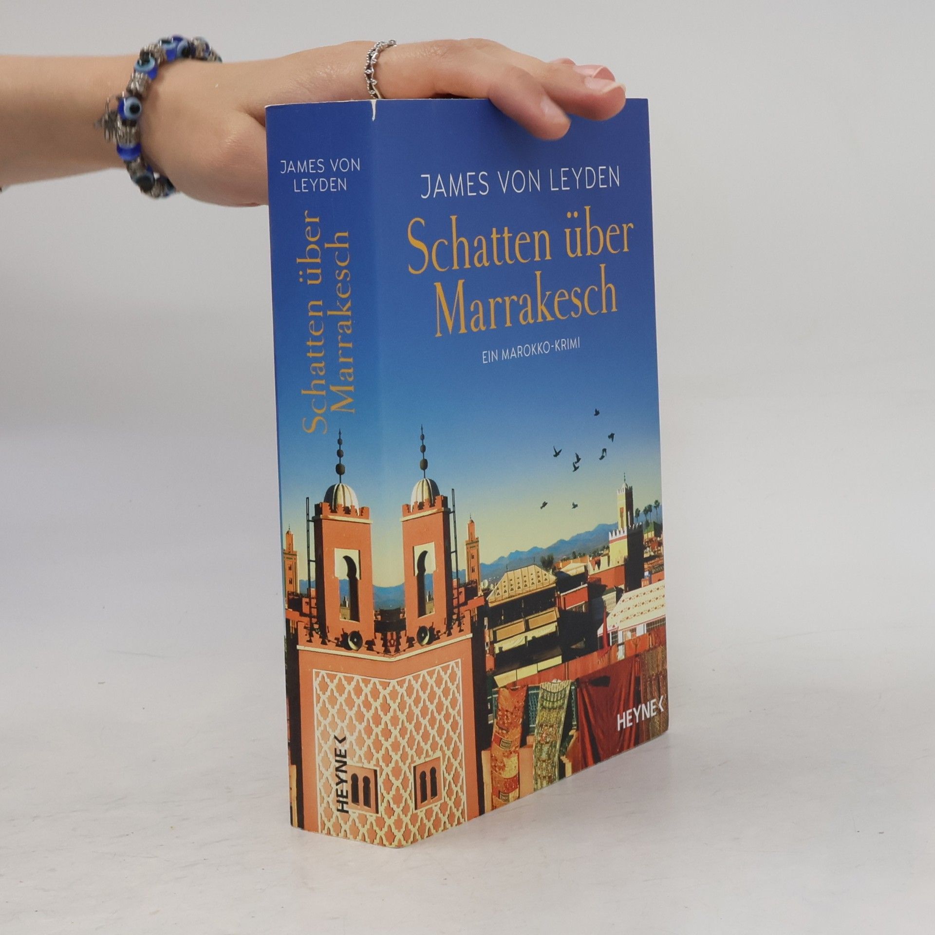 James von Leyden Schatten über Marrakesch