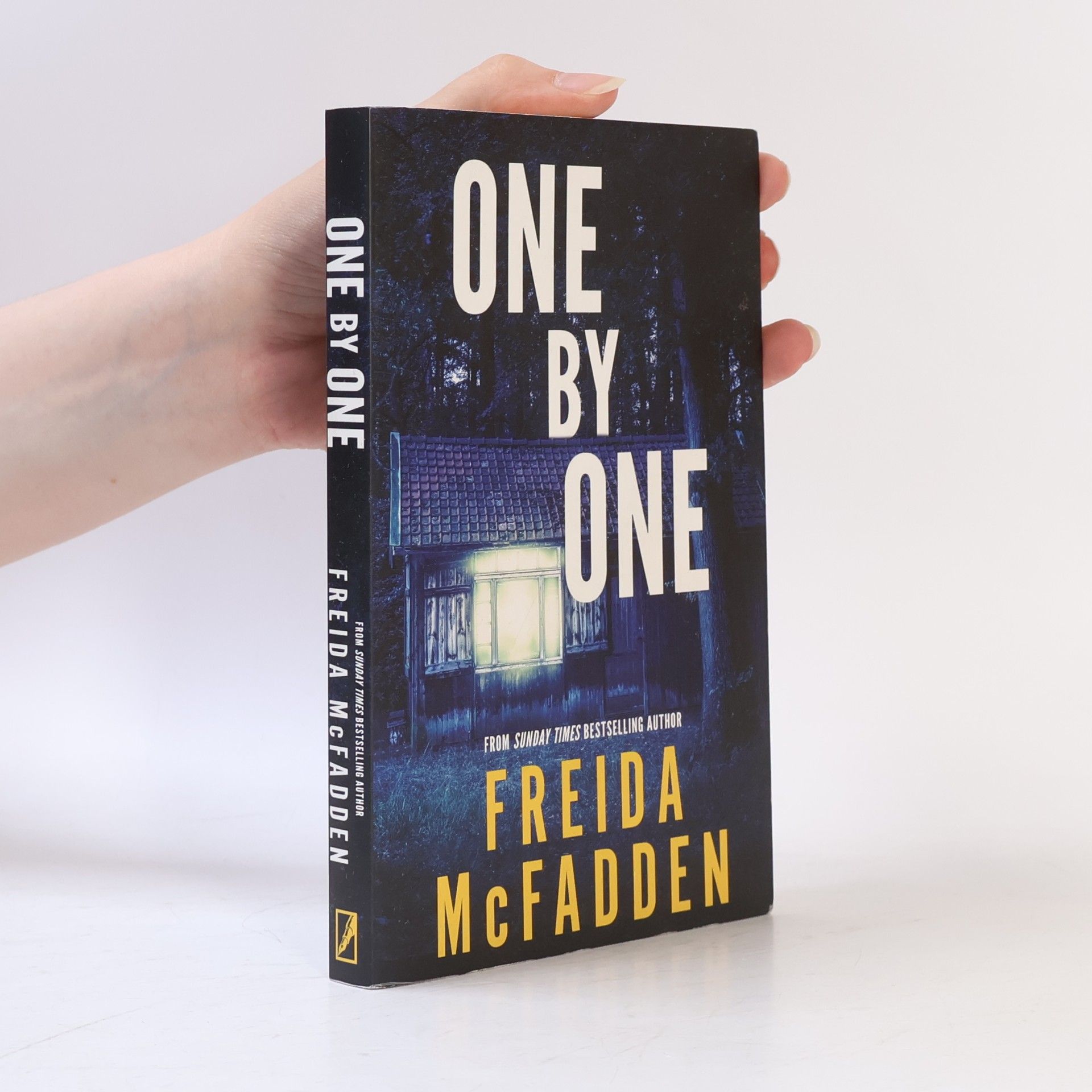 Freida McFadden One by one