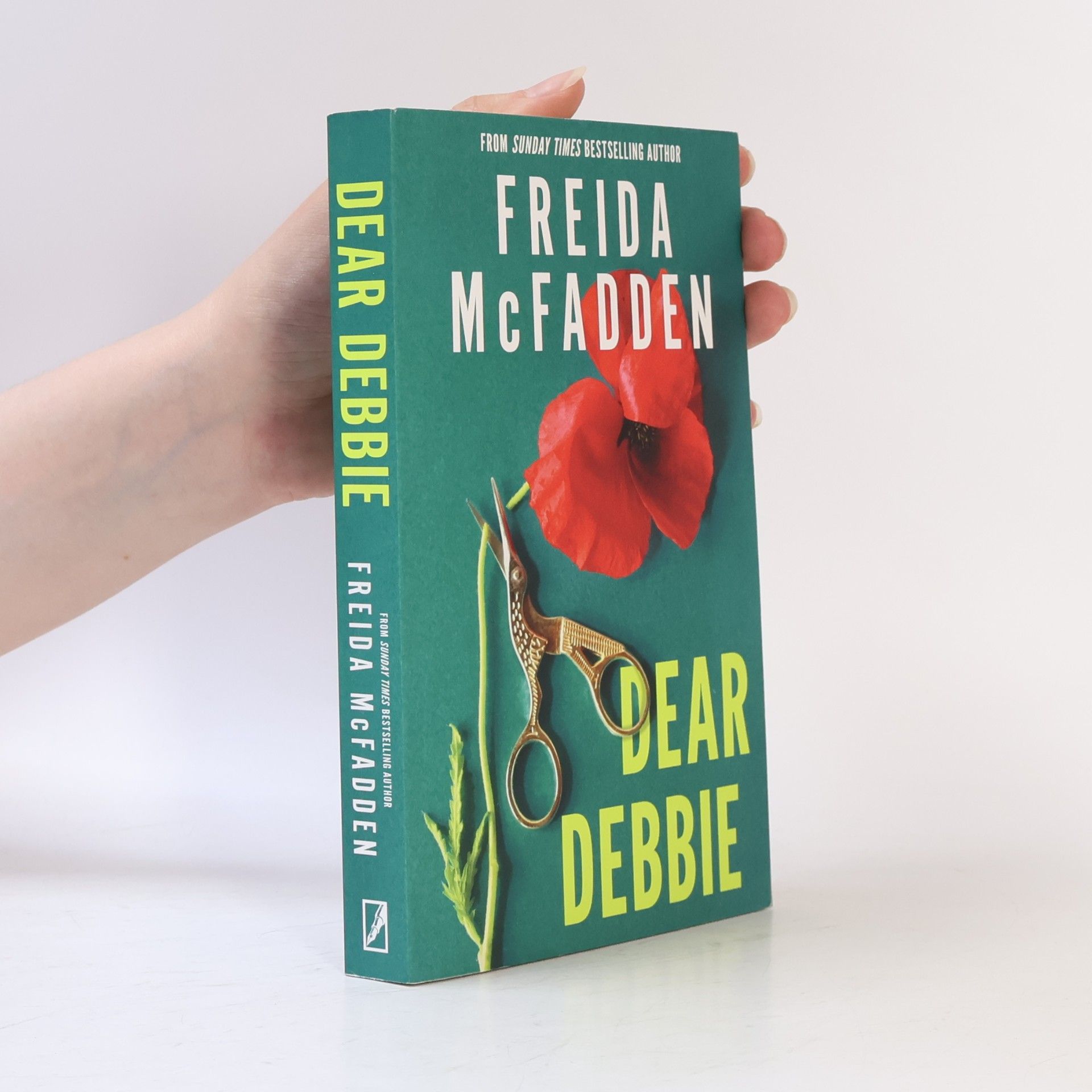 Freida McFadden Dear Debbie