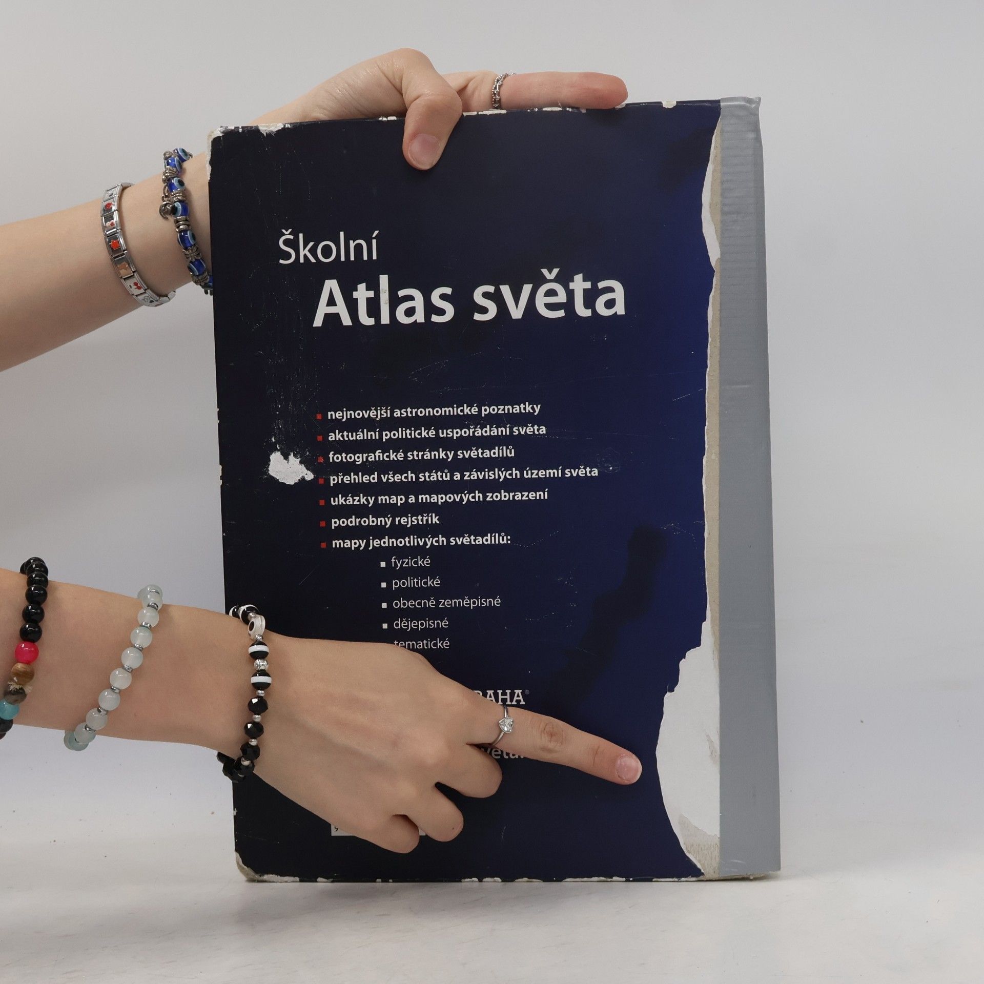 Kolektiv autorů Školní atlas světa