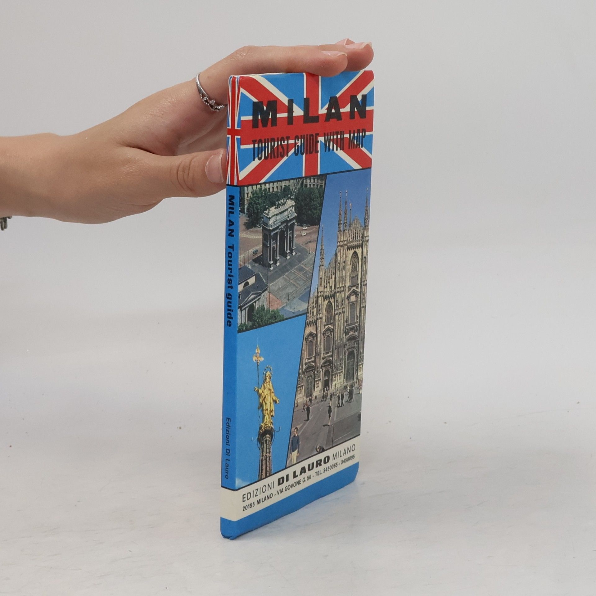 Raimondo Aresi  Milan: Tourist Guide with Map