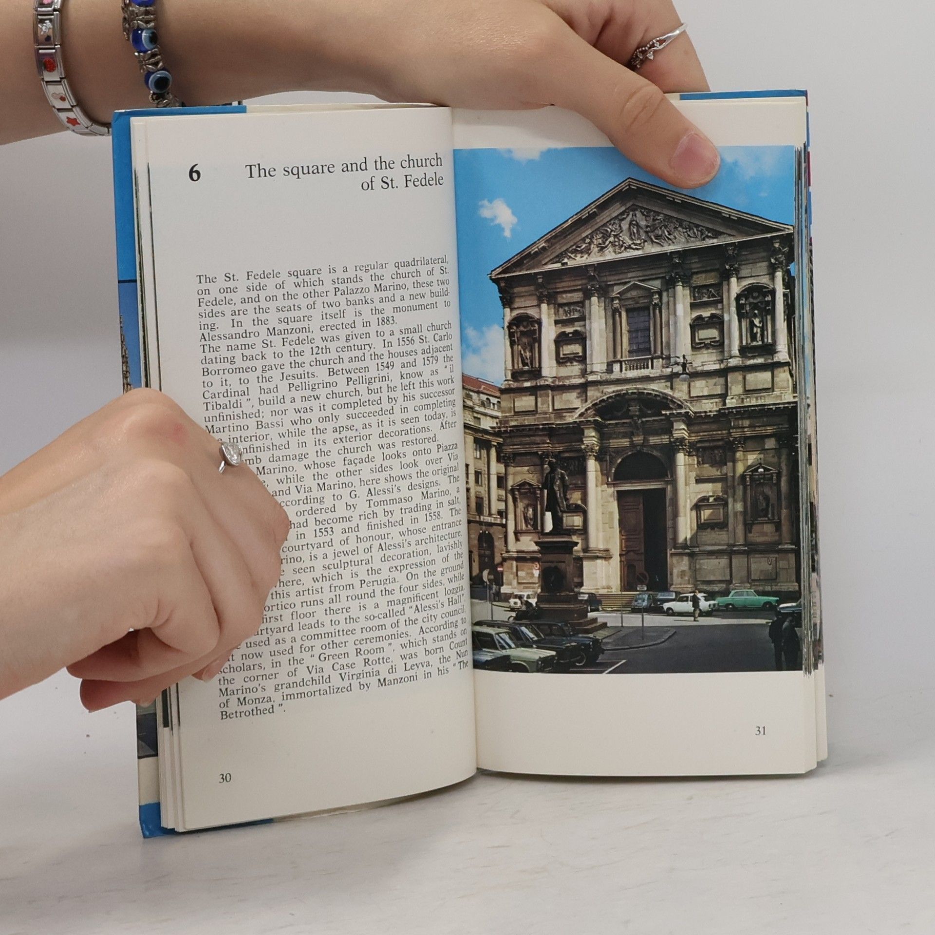 Raimondo Aresi  Milan: Tourist Guide with Map