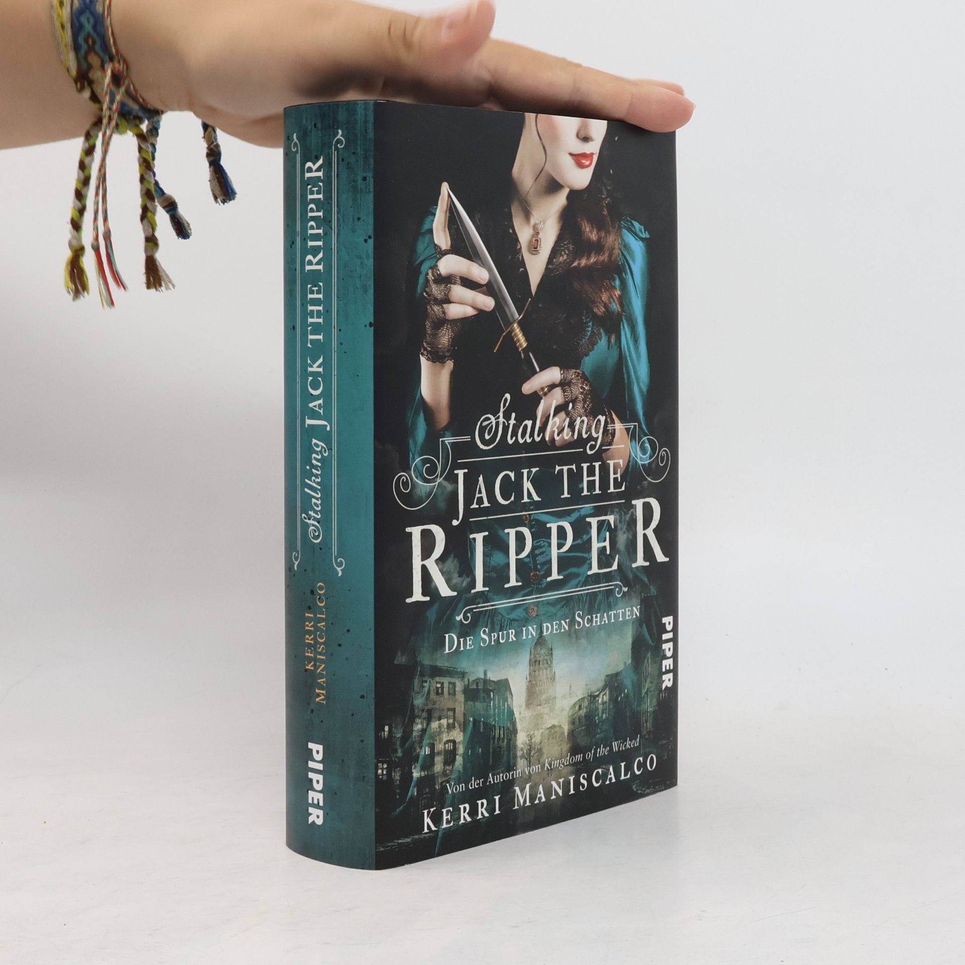 Kerri Maniscalco Stalking Jack the Ripper