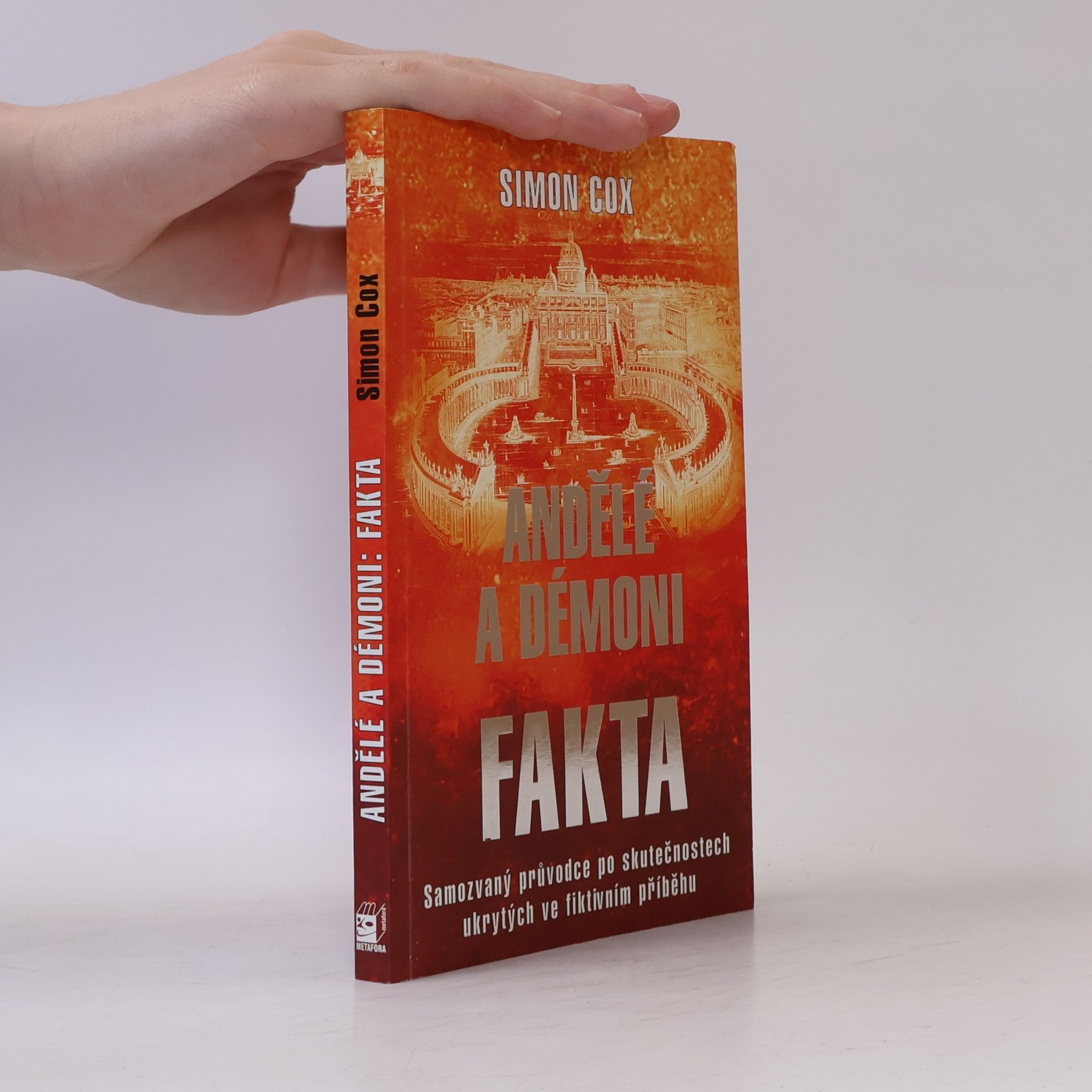 Simon Cox Andělé a démoni : fakta