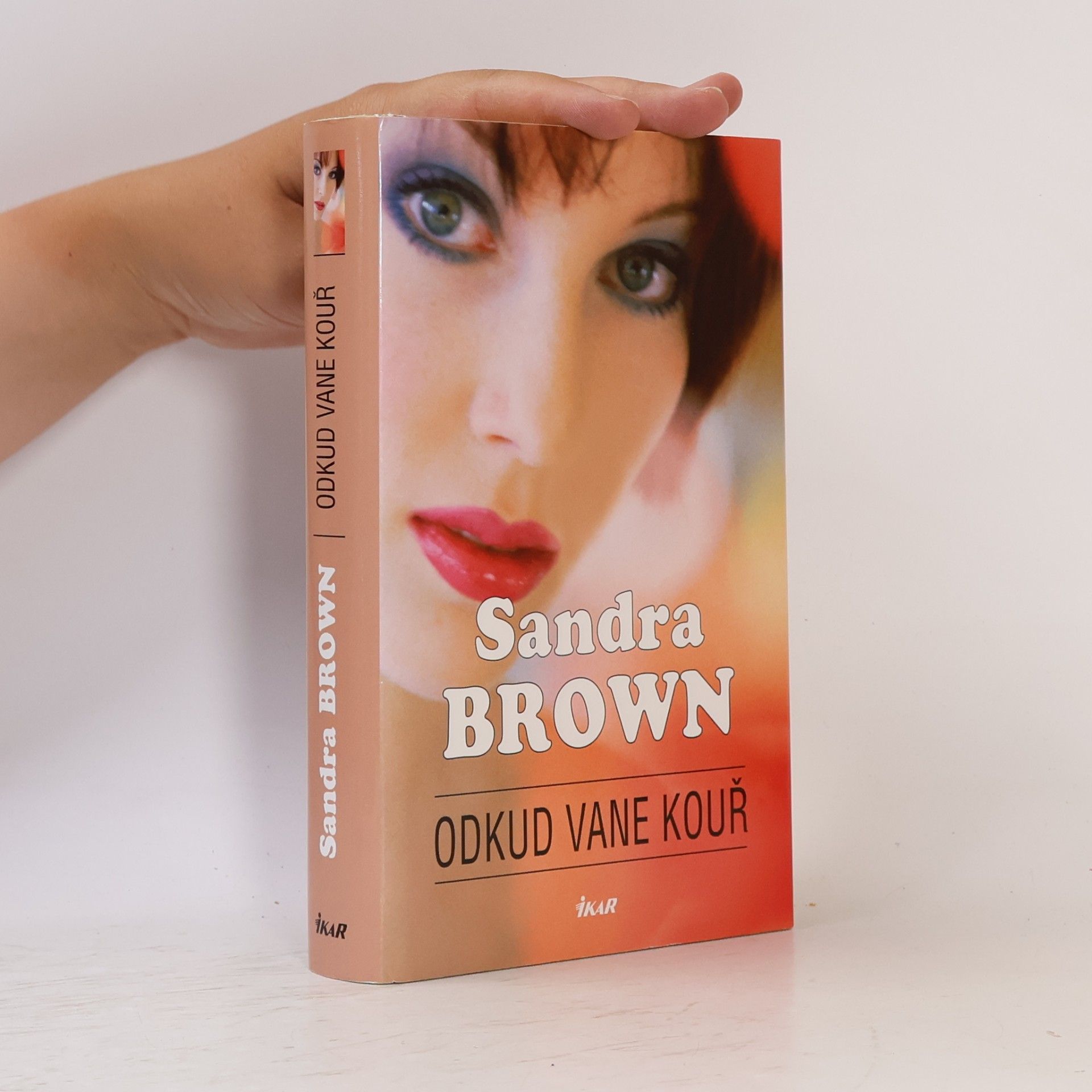 Sandra Brown Odkud vane kouř