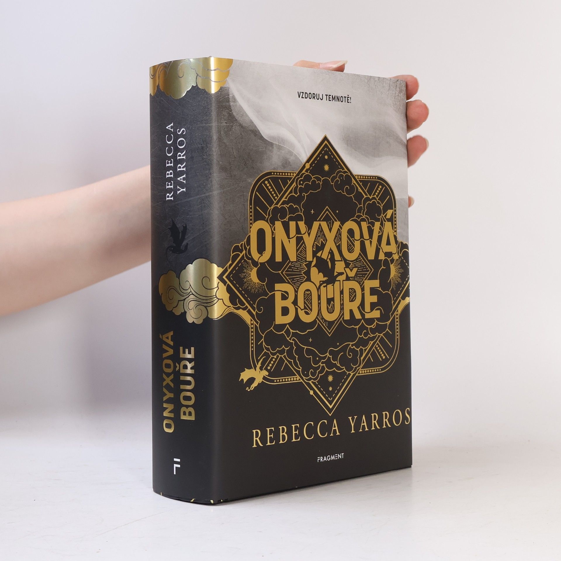 Rebecca Yarros Onyxová bouře